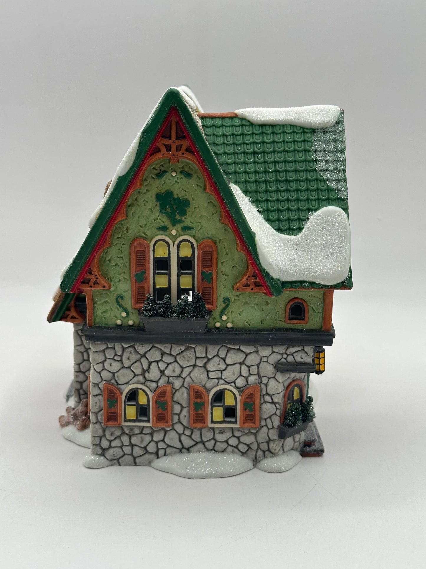 Dept 56 North Pole McElfin’s Irish Restaurant & Gifts