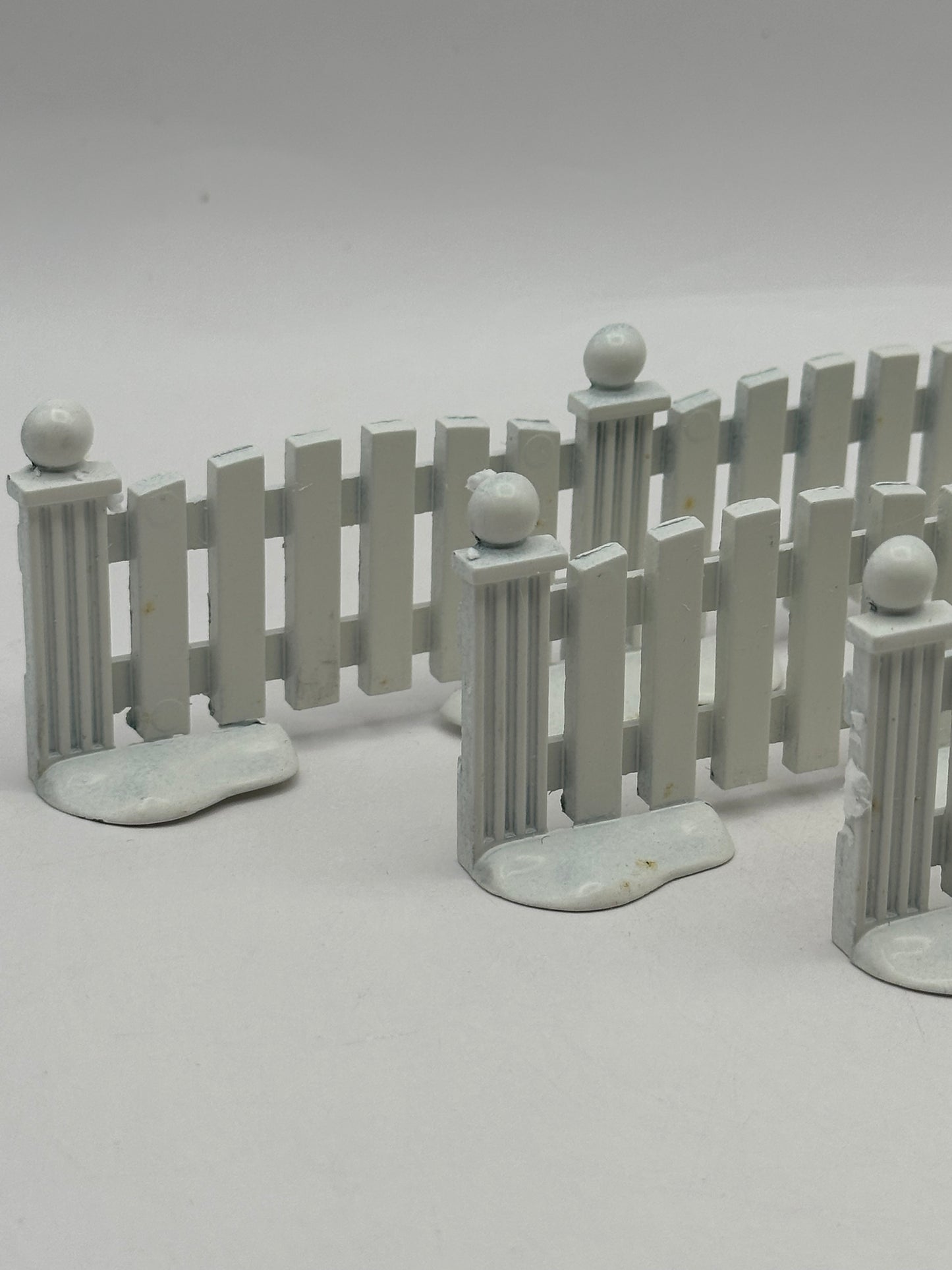 Dept 56 Village Accessories Village White Picket Fence