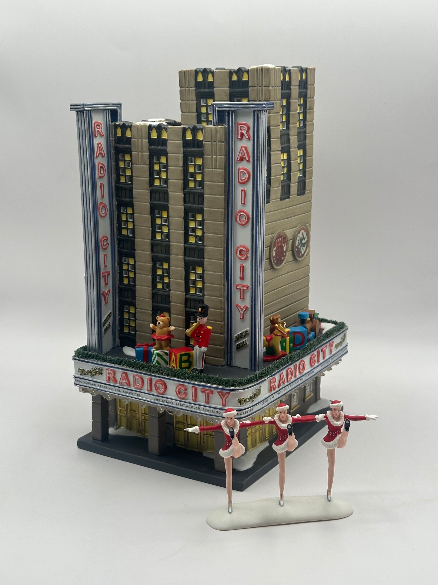 Dept 56 Christmas in the City Radio City Music Hall & The Rockettes (Set of 2)