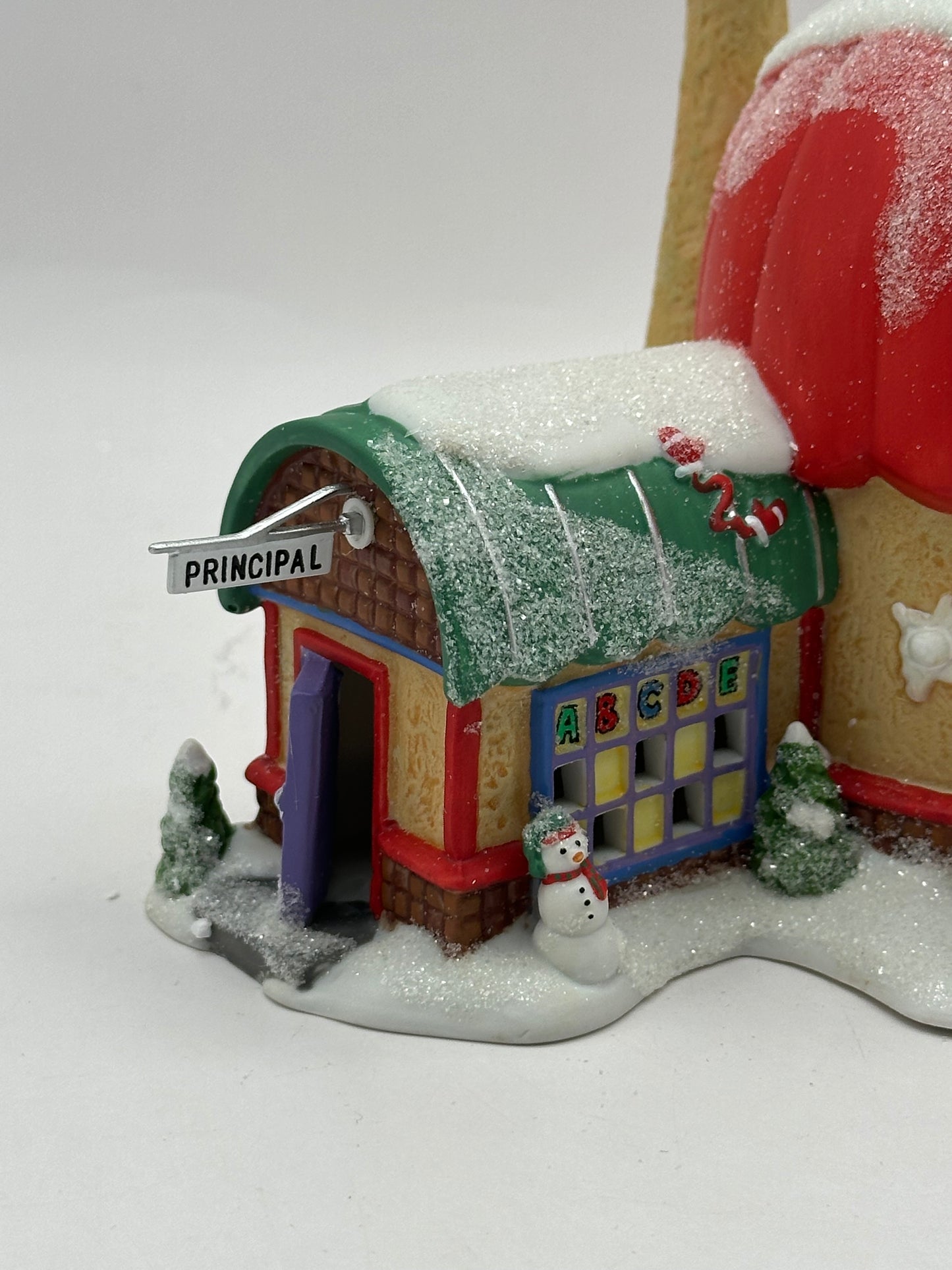 Dept 56 North Pole Kringle Elementary School