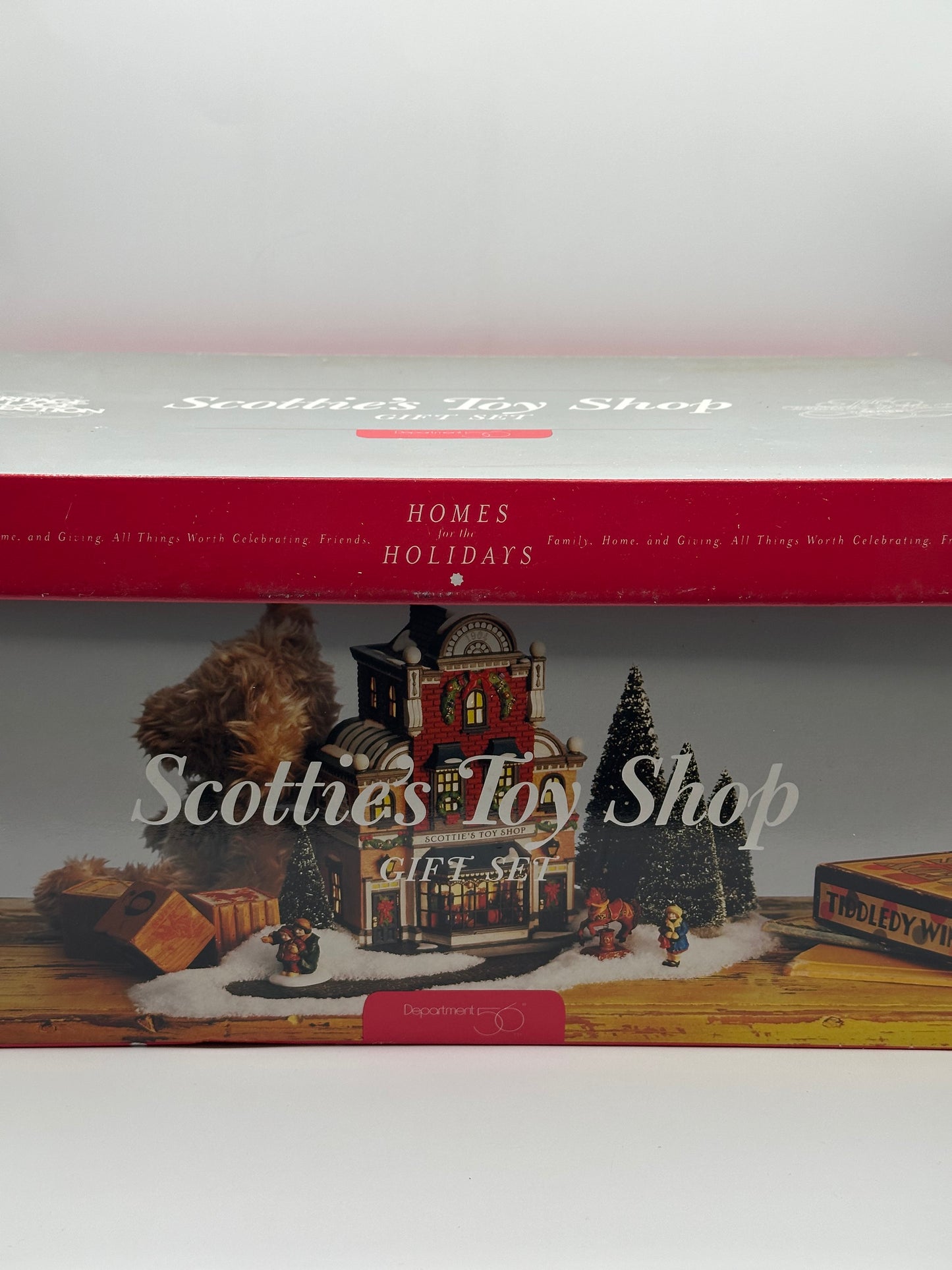 Dept 56 Christmas in the City Scottie’s Toy Shop Gift Set