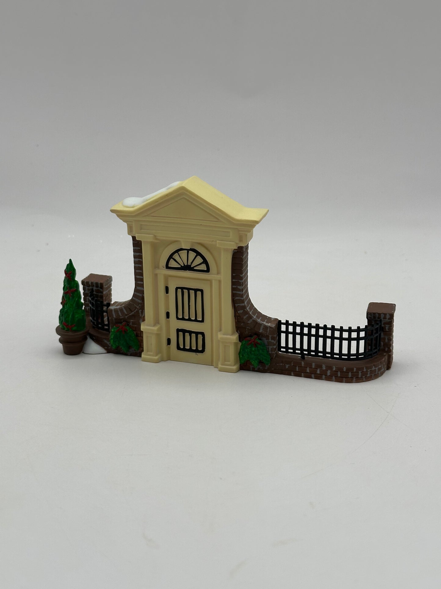 Dept 56 Disney Parks Village Series Olde World Antiques Gate