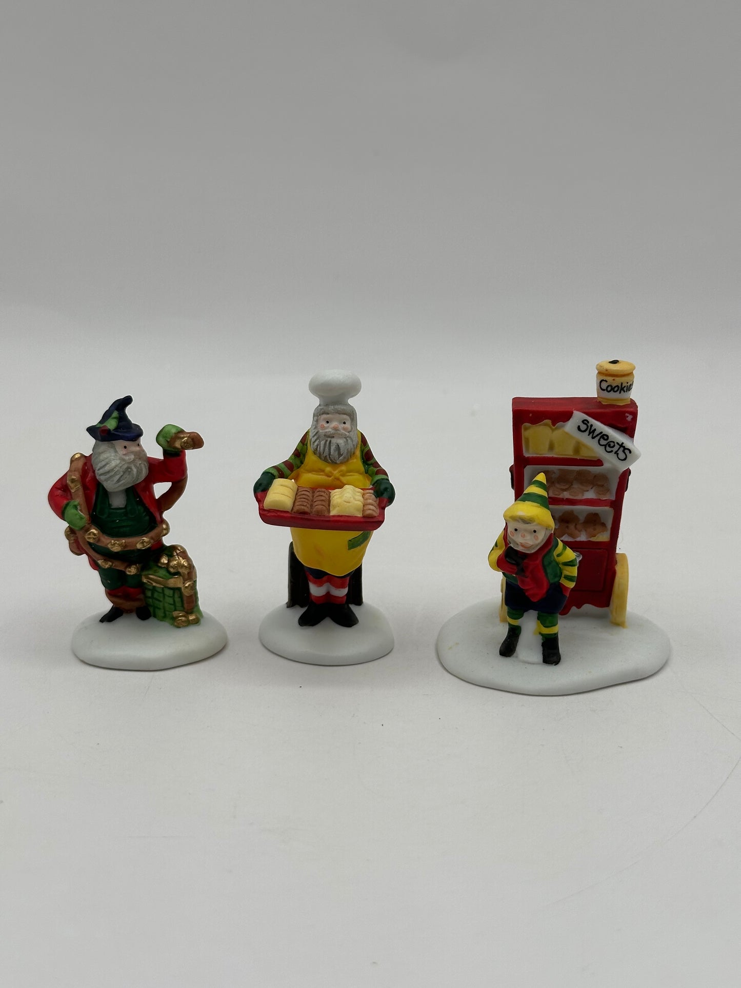 Dept 56 North Pole Baker Elves