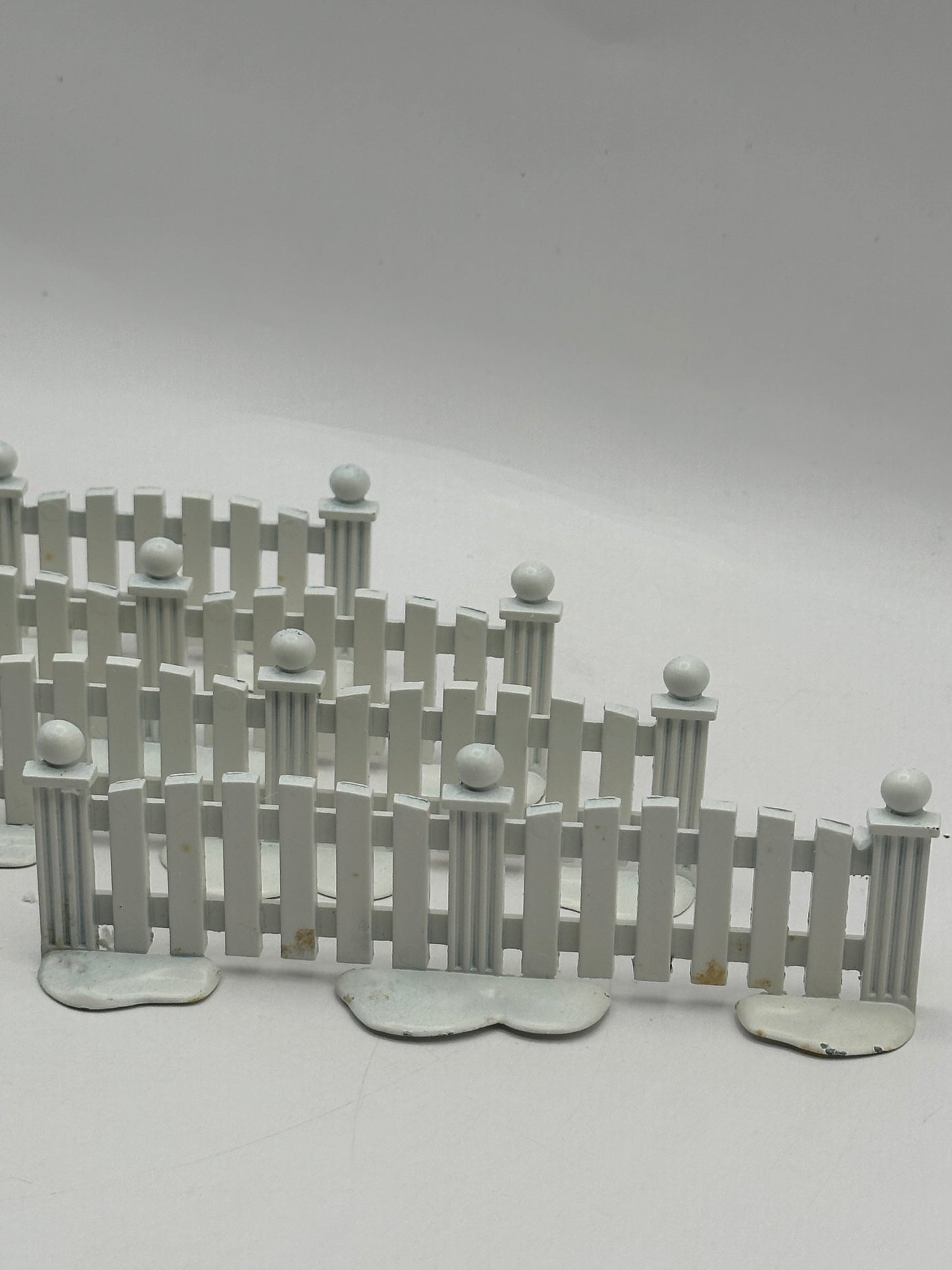 Dept 56 Village Accessories Village White Picket Fence