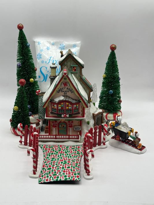 Dept 56 North Pole Sweet Rock Candy Co. Gift Set