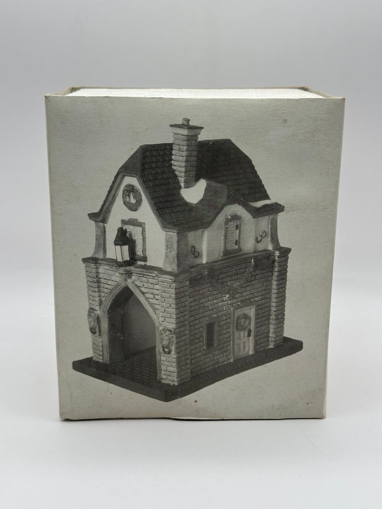 Dept 56 Dickens’ Village Gate House