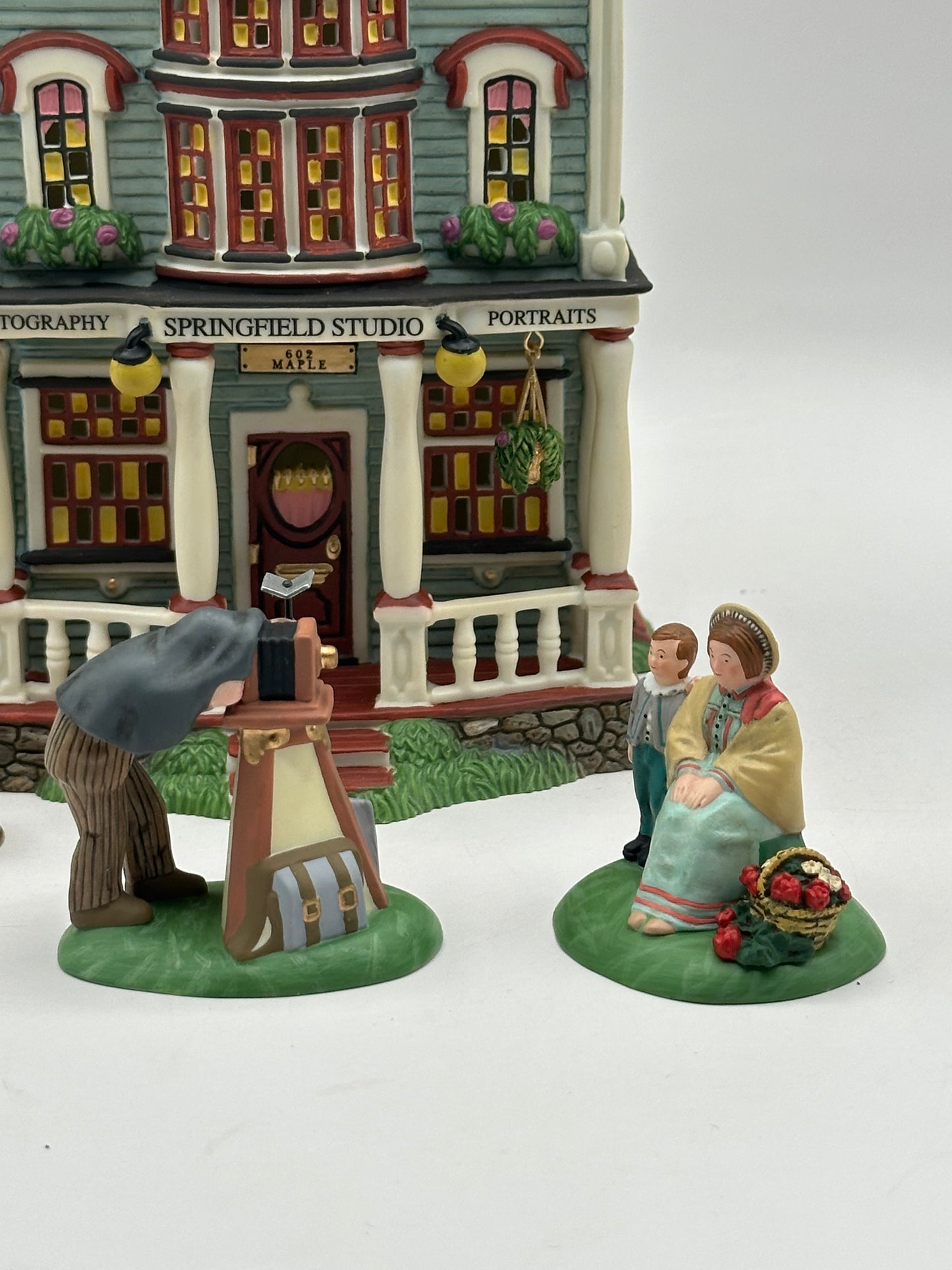 Dept 56 New England Village Springfield Studio