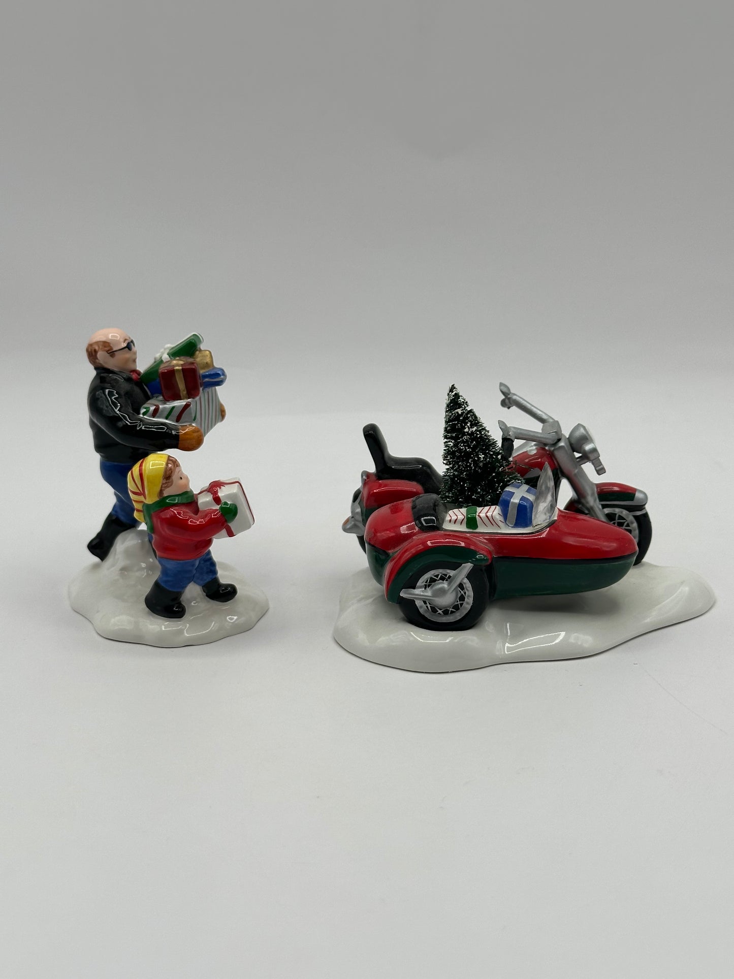 Dept 56 Original Snow Village A Harley-Davidson Holiday