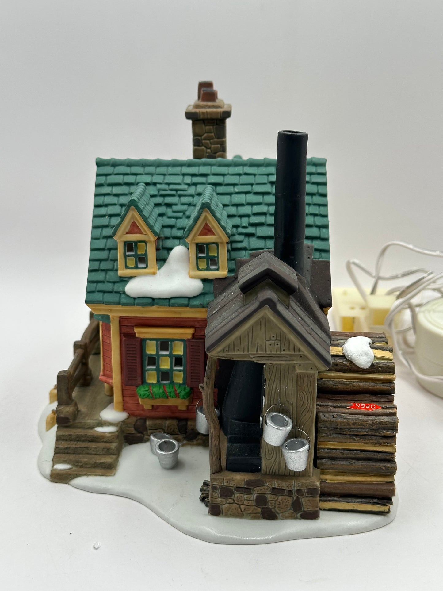 Dept 56 New England Village Steen’s Maple House