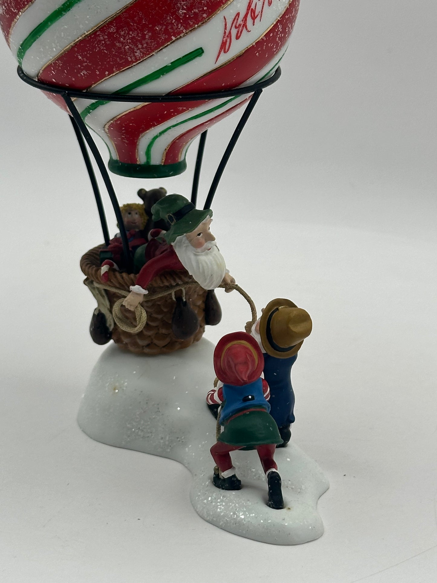 Dept 56 North Pole Lord & Taylor Hot Air Balloon 2000