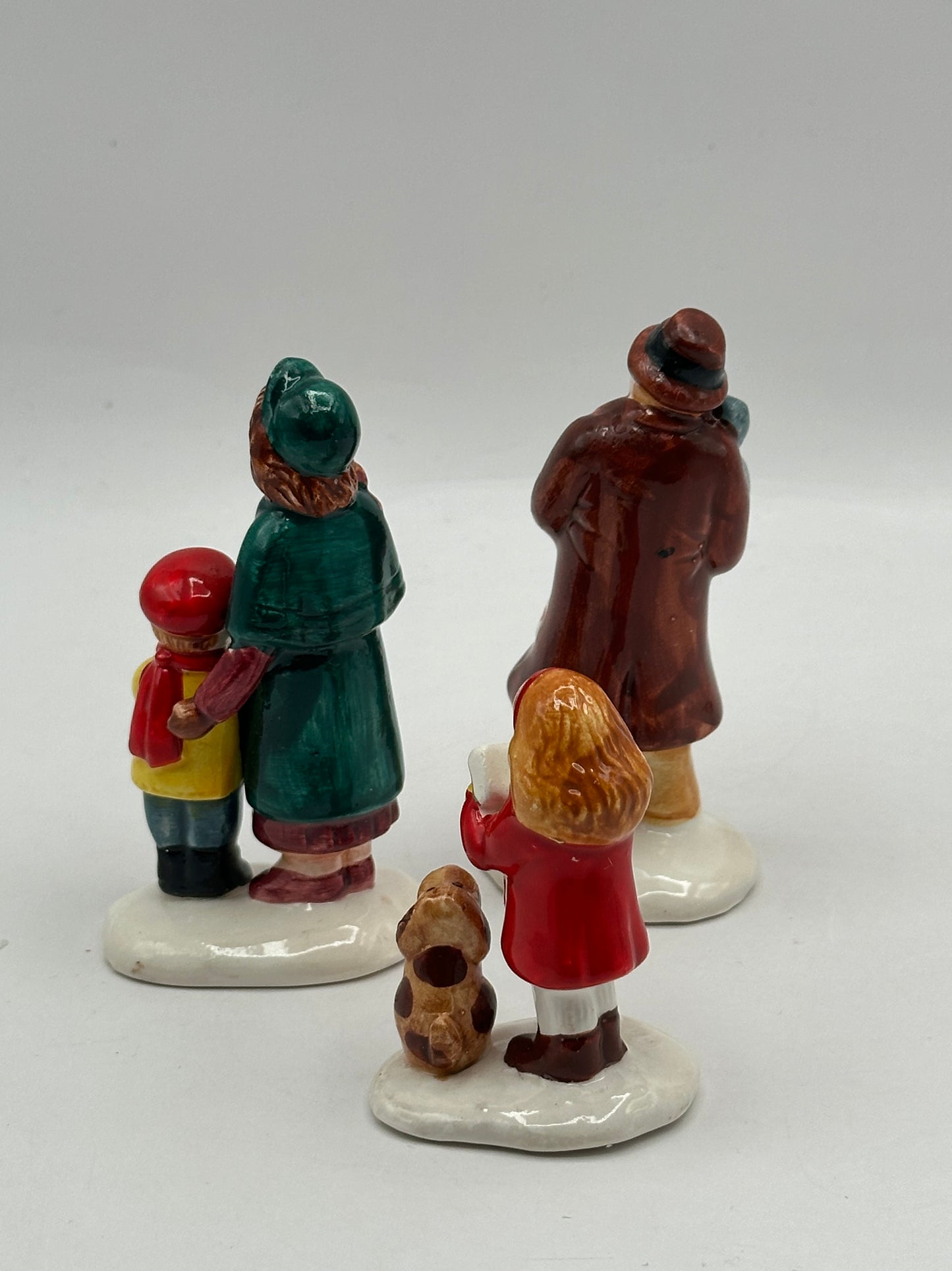 Dept 56 Original Snow Village Caroling Family