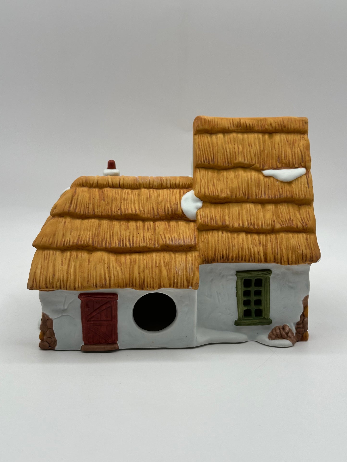 Dept 56 Dickens’ Village The Cottage of Bob Cratchit and Tiny Tim