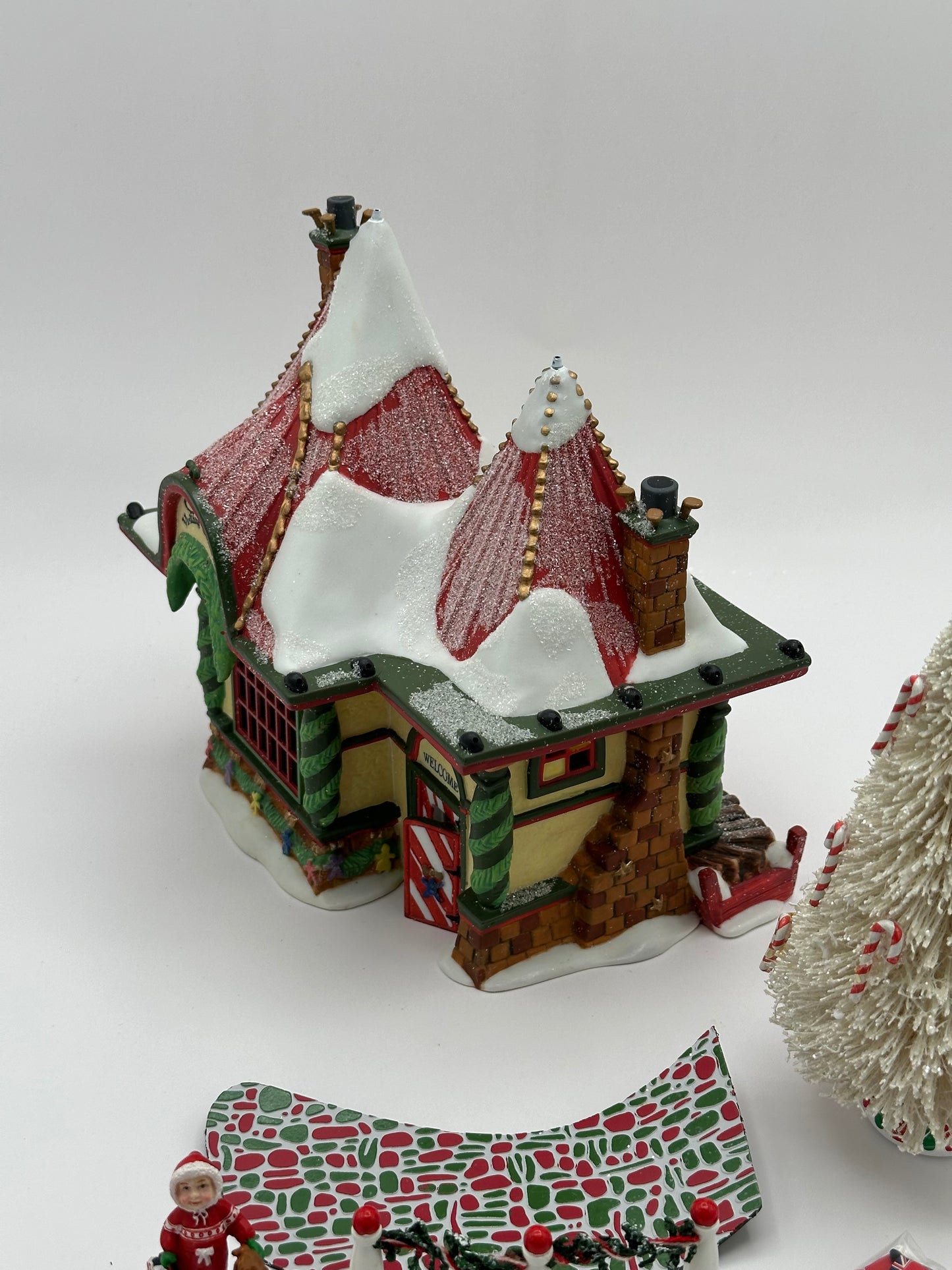 Dept 56 North Pole Santa’s Visiting Center