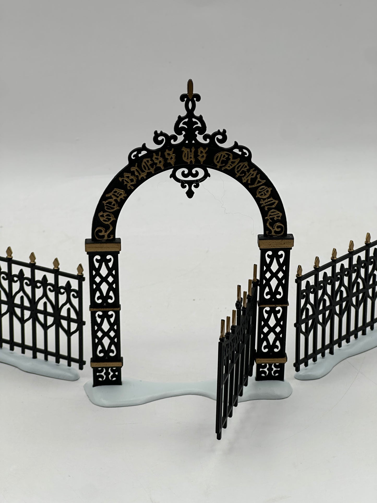 Dept 56 Village Accessories Victorian Wrought Iron Fence & Gate