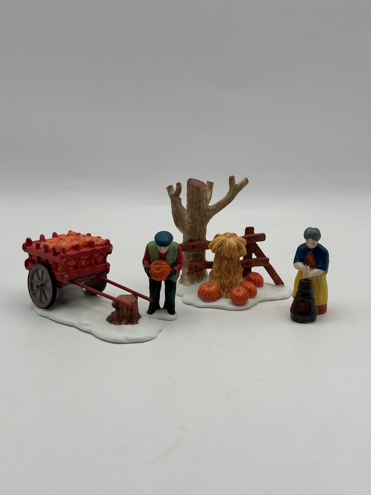 Dept 56 New England Village Harvest Time People