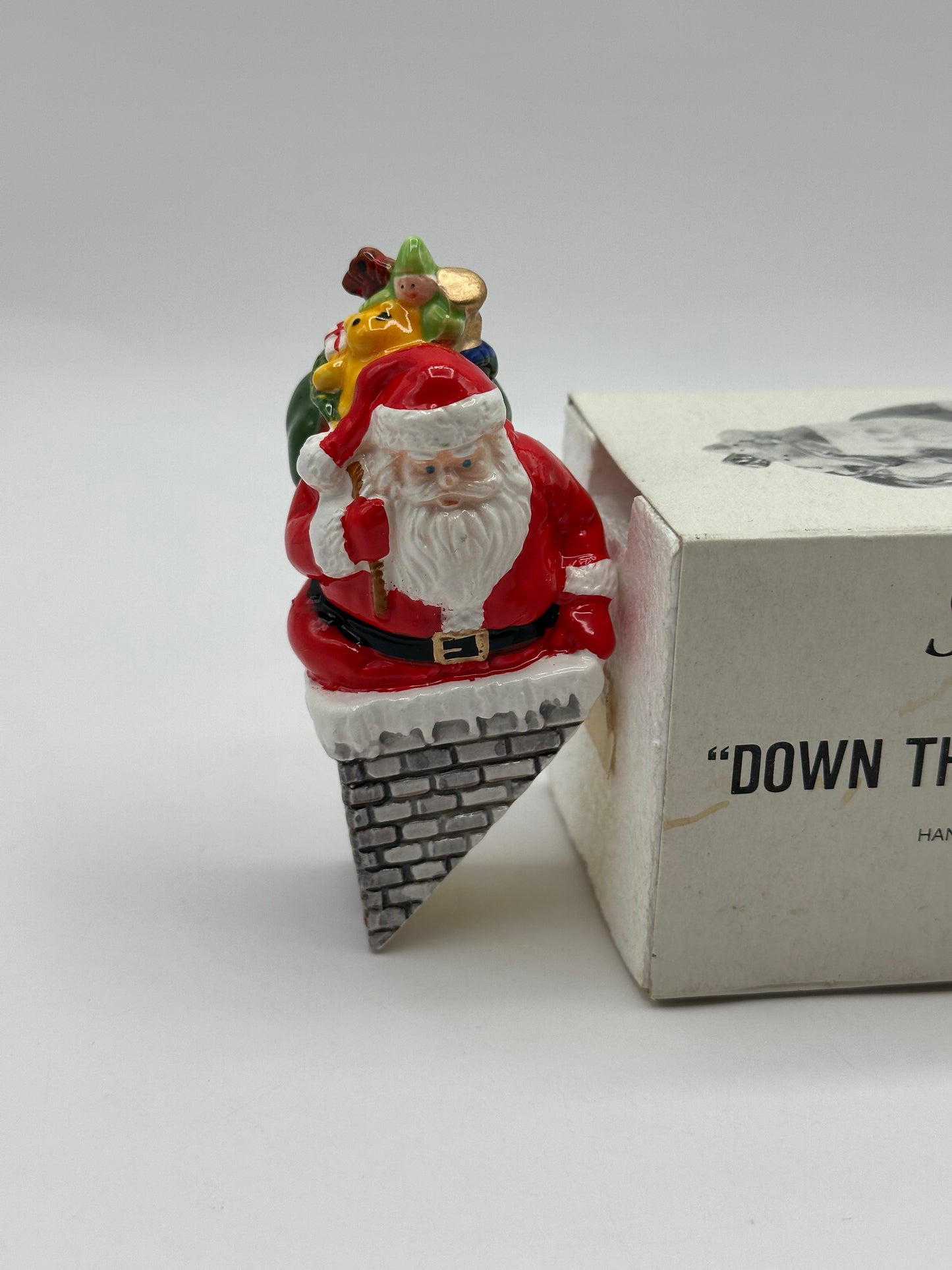 Dept 56 Original Snow Village Down The Chimney He Goes