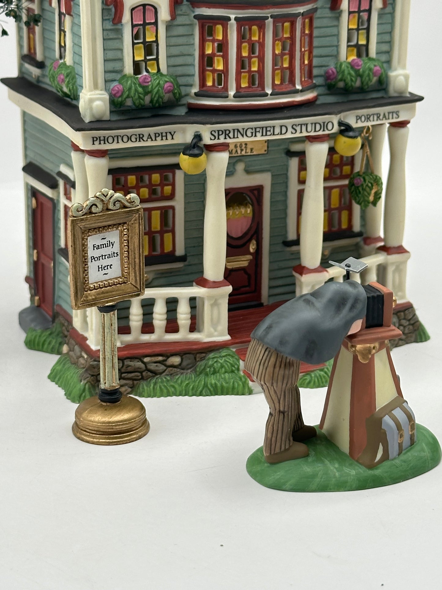 Dept 56 New England Village Springfield Studio