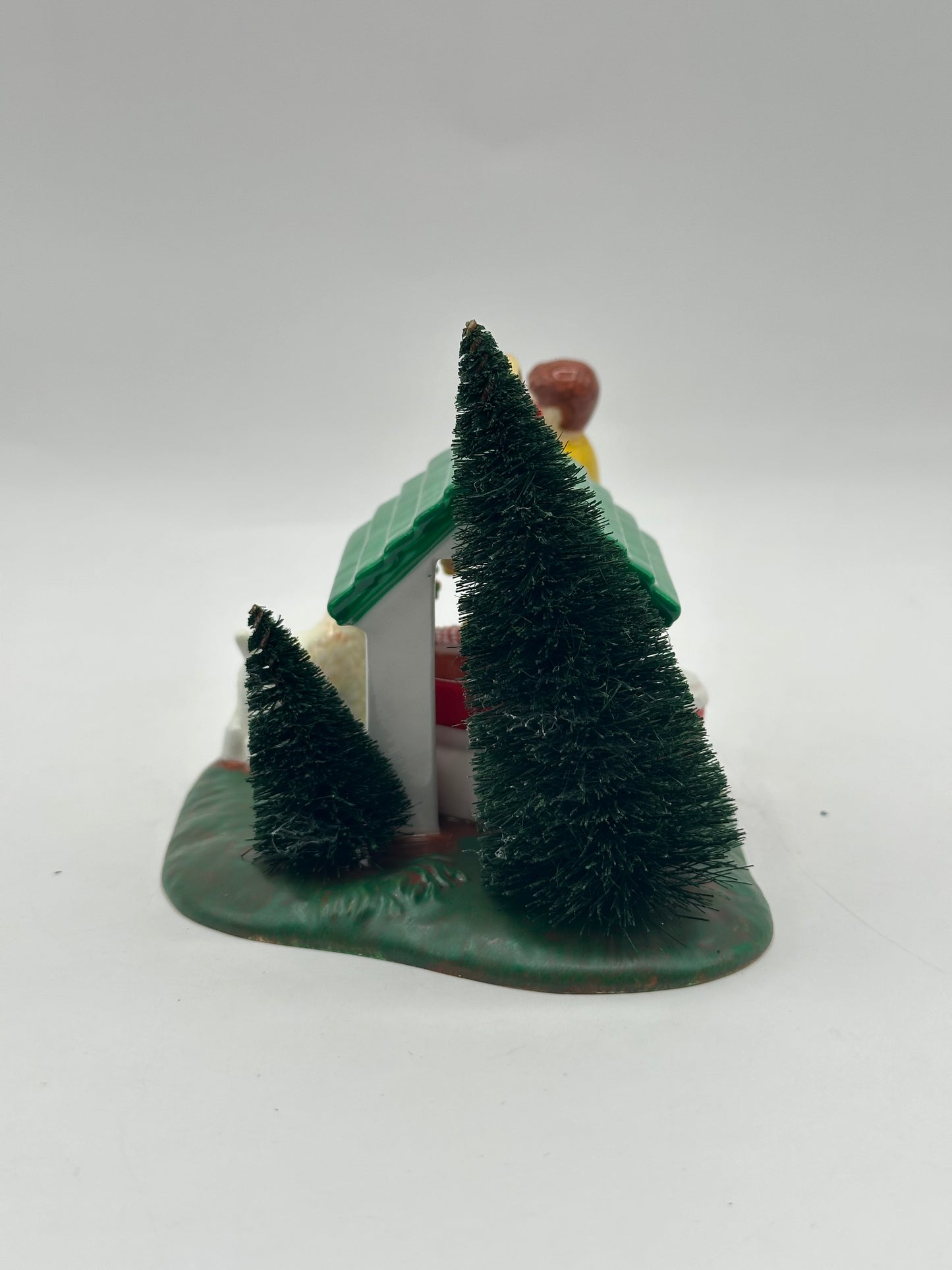 Dept 56 Original Snow Village Ben & Buddy’s Lemonade Stand