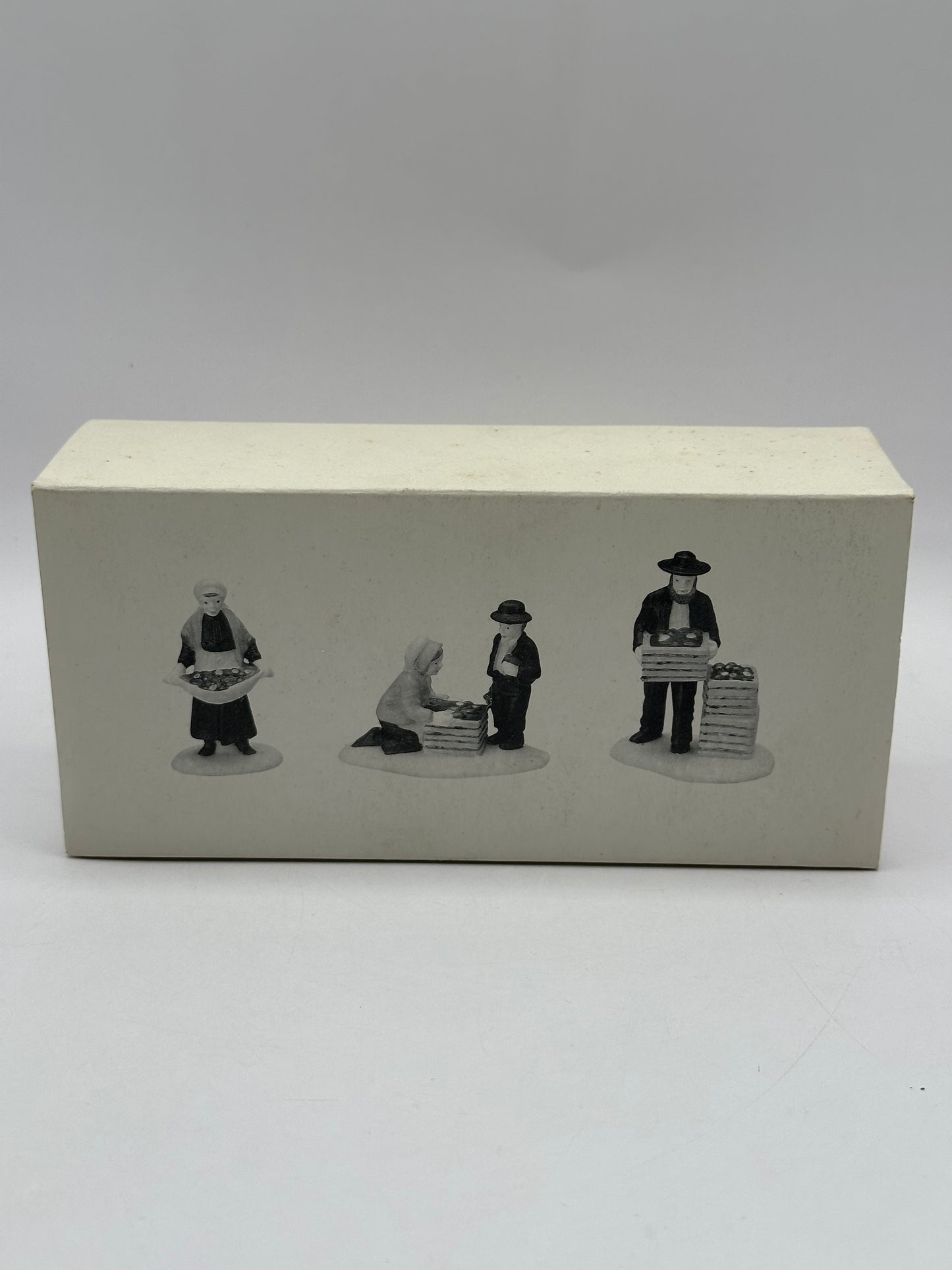 Dept 56 New England Village Amish Family (Set of 3)