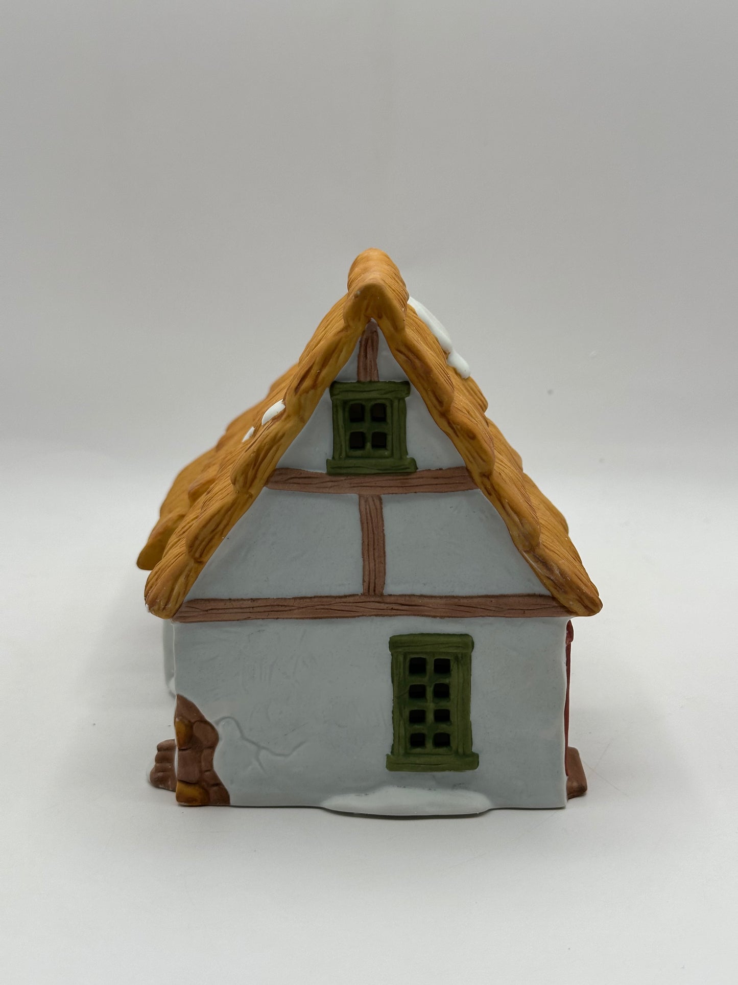 Dept 56 Dickens’ Village The Cottage of Bob Cratchit and Tiny Tim