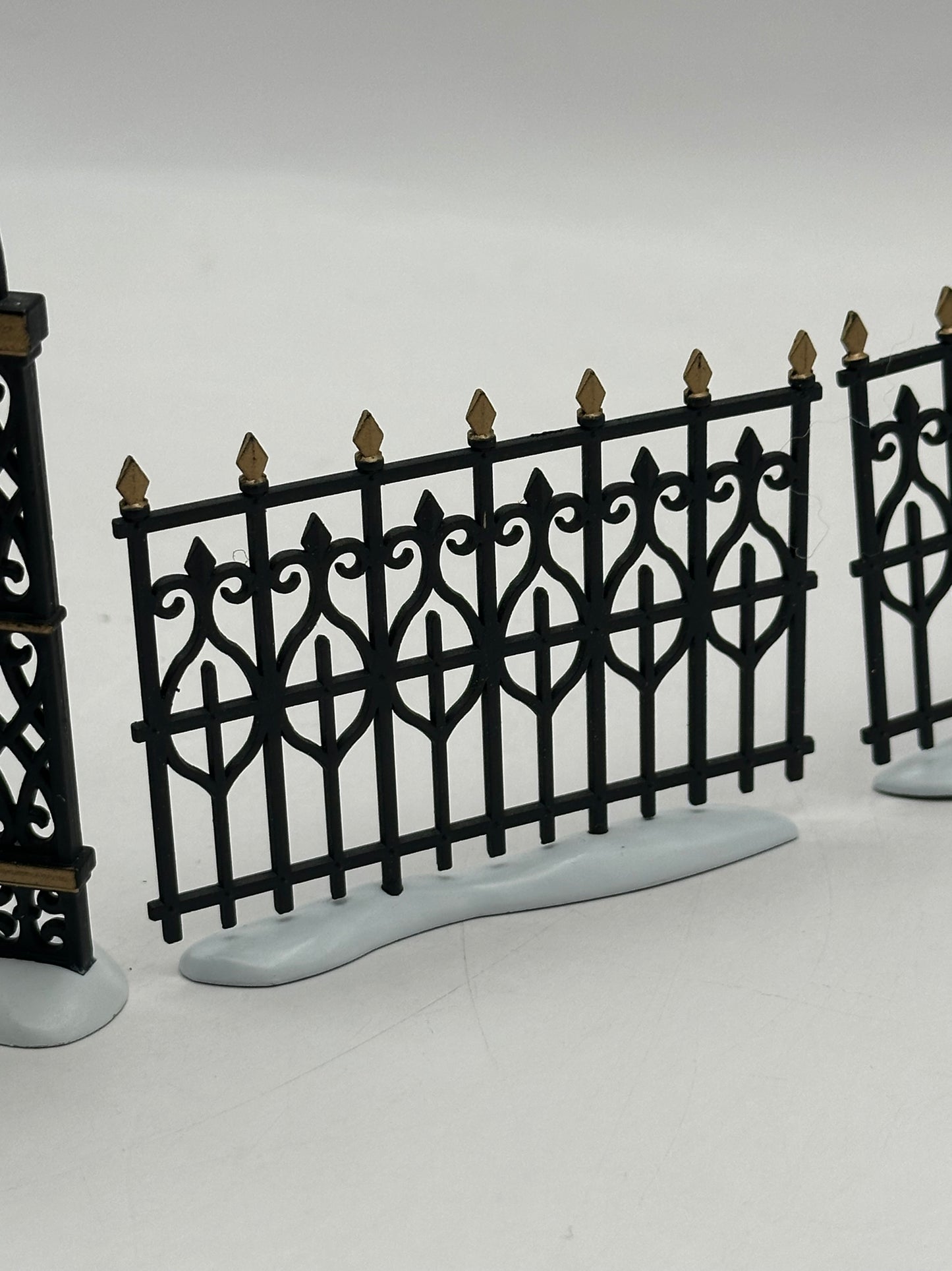 Dept 56 Village Accessories Victorian Wrought Iron Fence & Gate