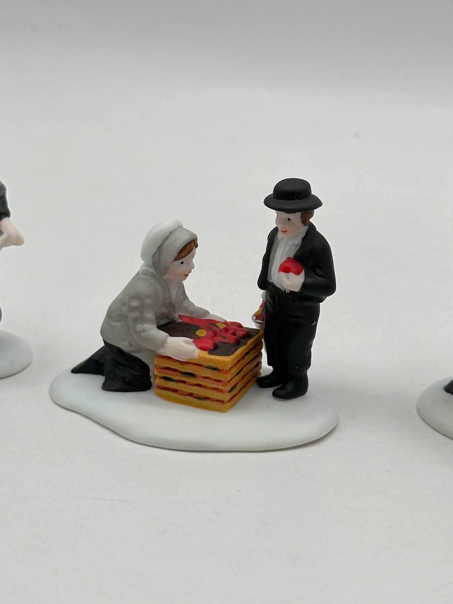 Dept 56 New England Village Amish Family (Set of 3)