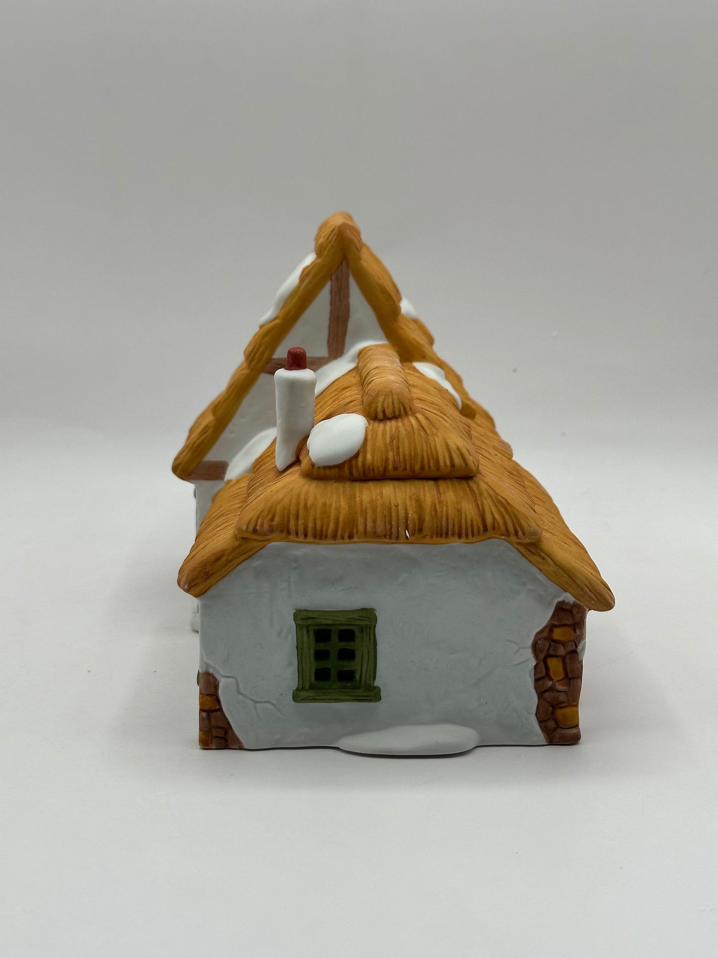 Dept 56 Dickens’ Village The Cottage of Bob Cratchit and Tiny Tim