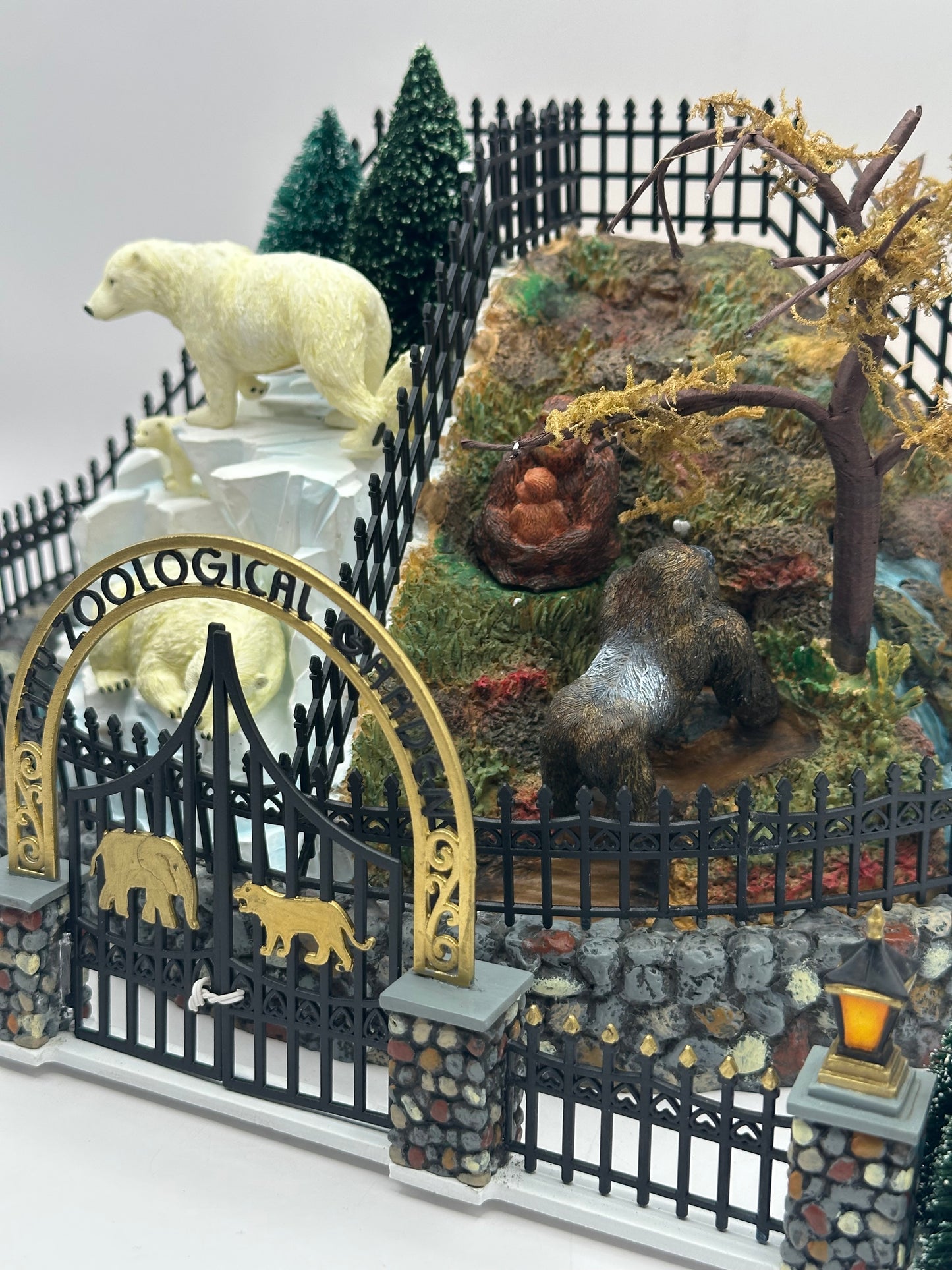 Dept 56 Christmas in the City - City Zoological Garden