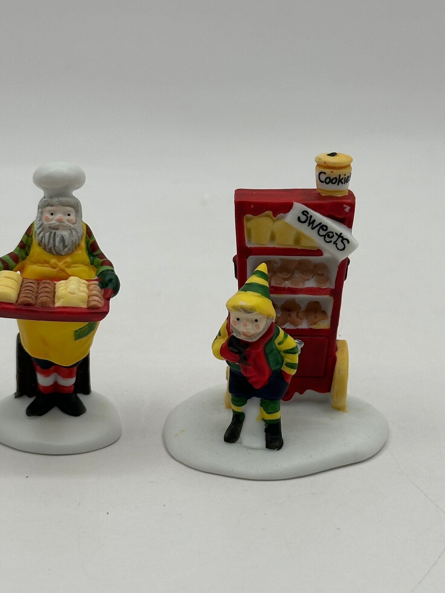 Dept 56 North Pole Baker Elves