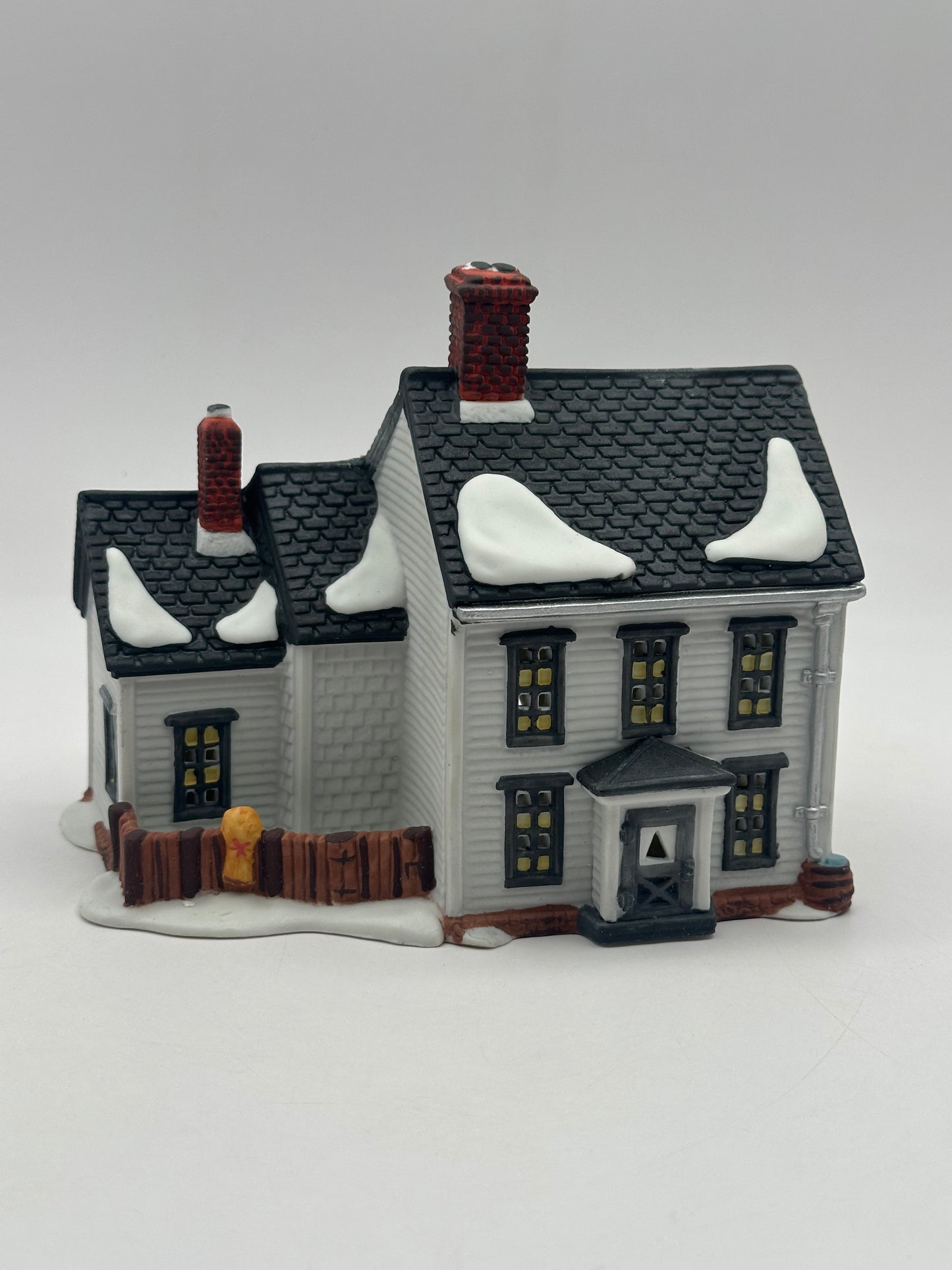 Dept 56 New England Village Jannes Mullet Amish Farm House