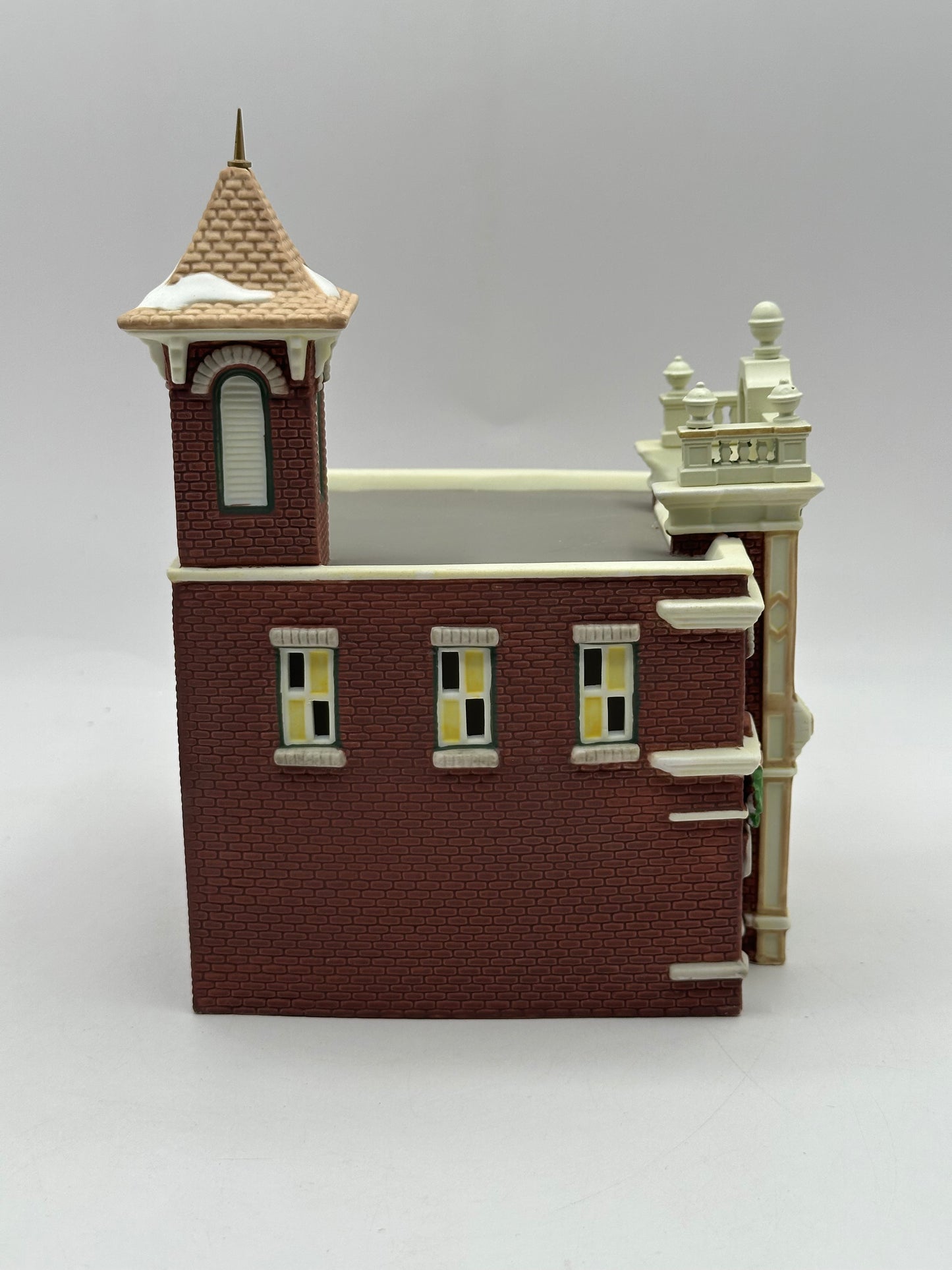 Dept 56 Disney Parks Village Series Disneyland Fire Department #105