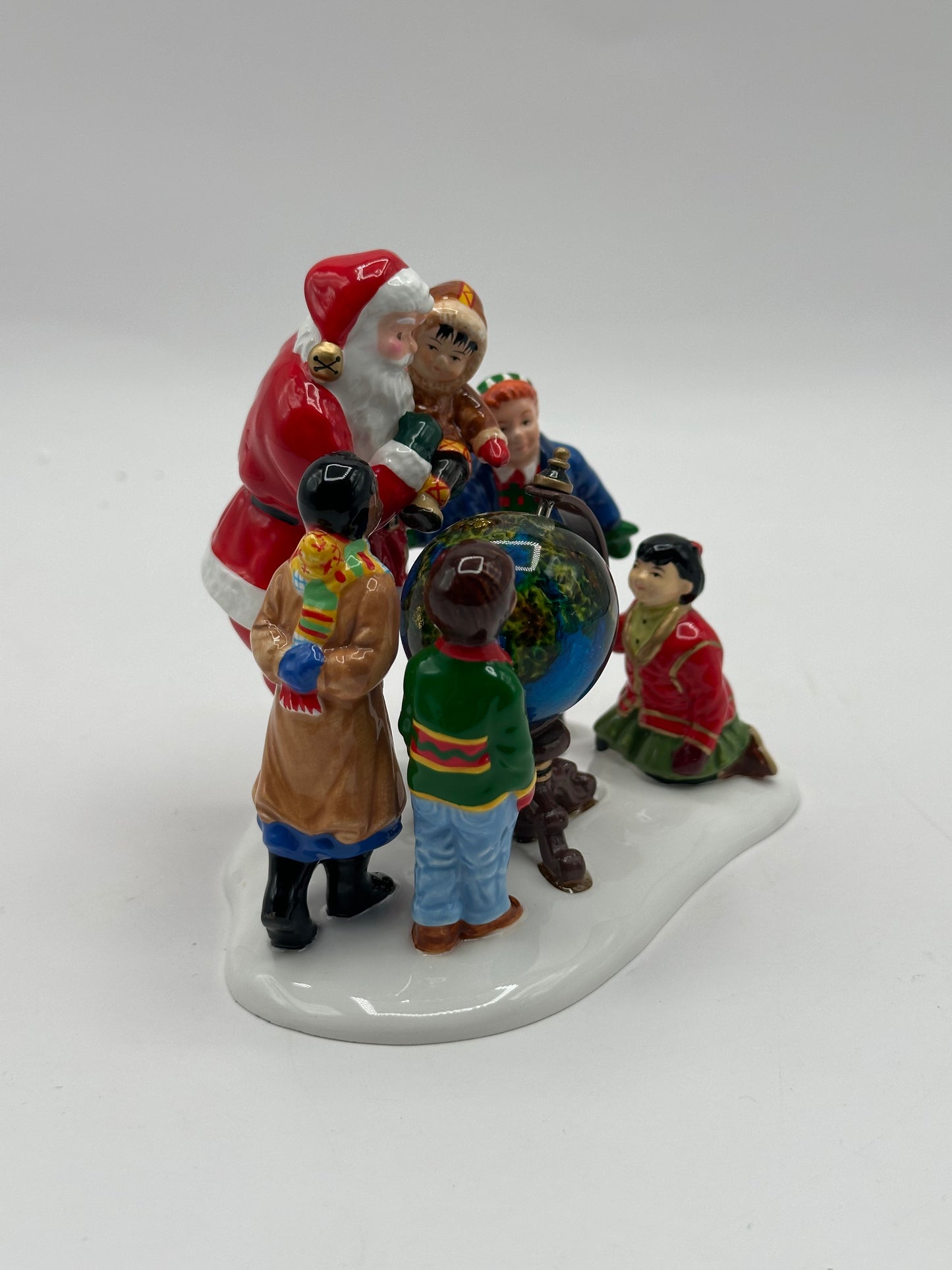 Dept 56 Original Snow Village Santa Comes to Town 2000