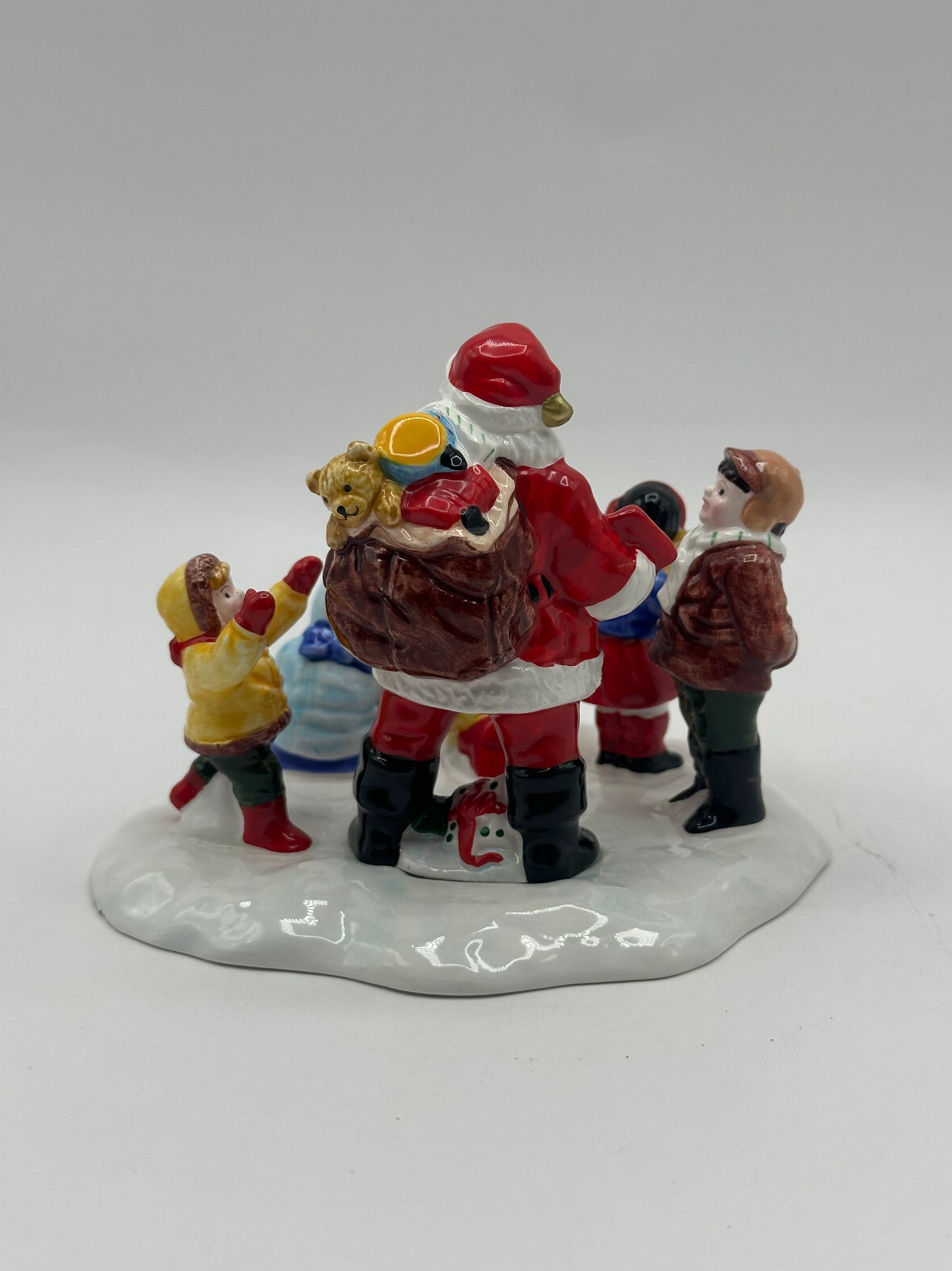 Dept 56 Original Snow Village Santa Comes To Town 1995