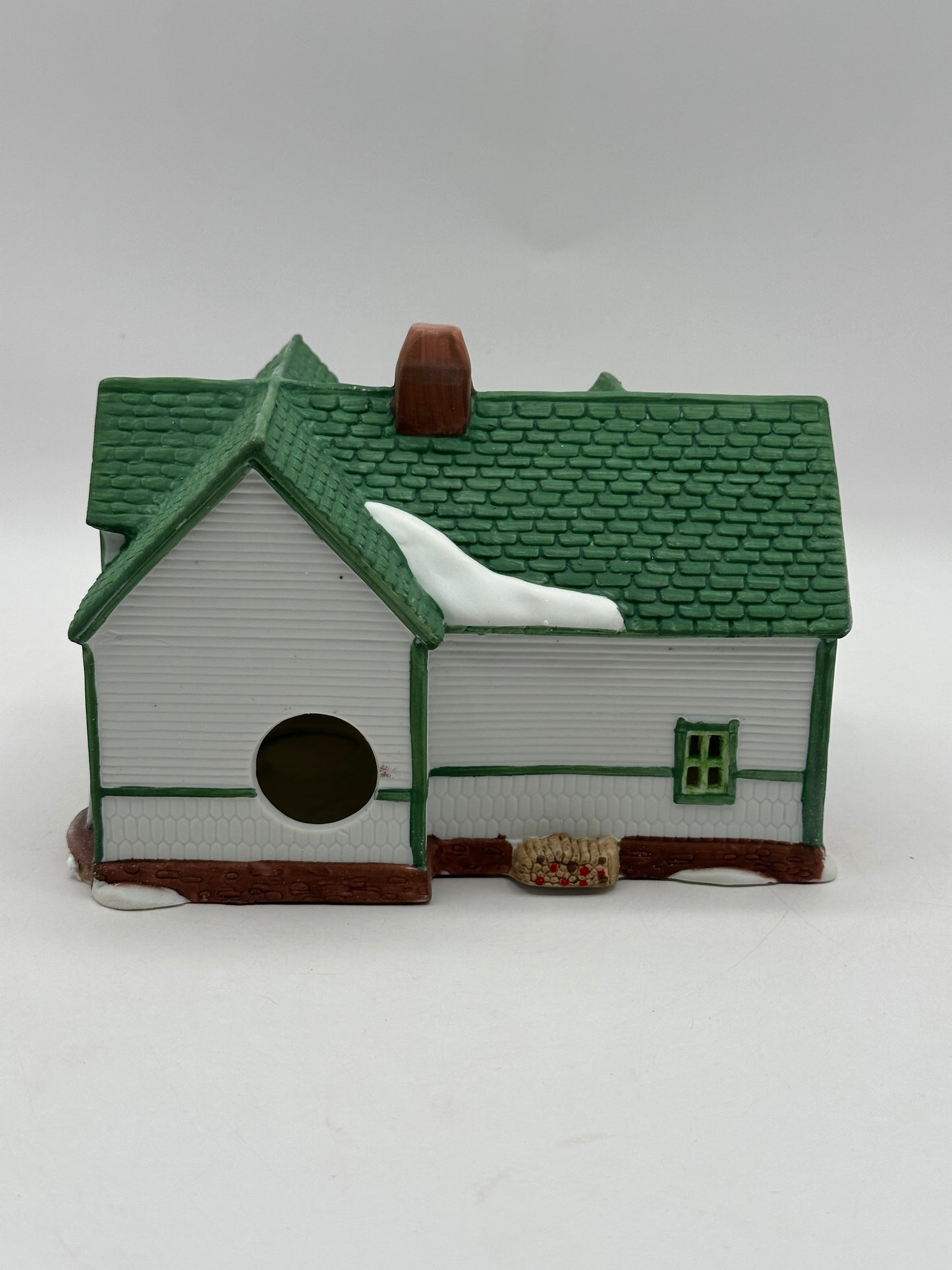 Dept 56 New England Village Jacob Adams Farmhouse and Barn (Set of 5)