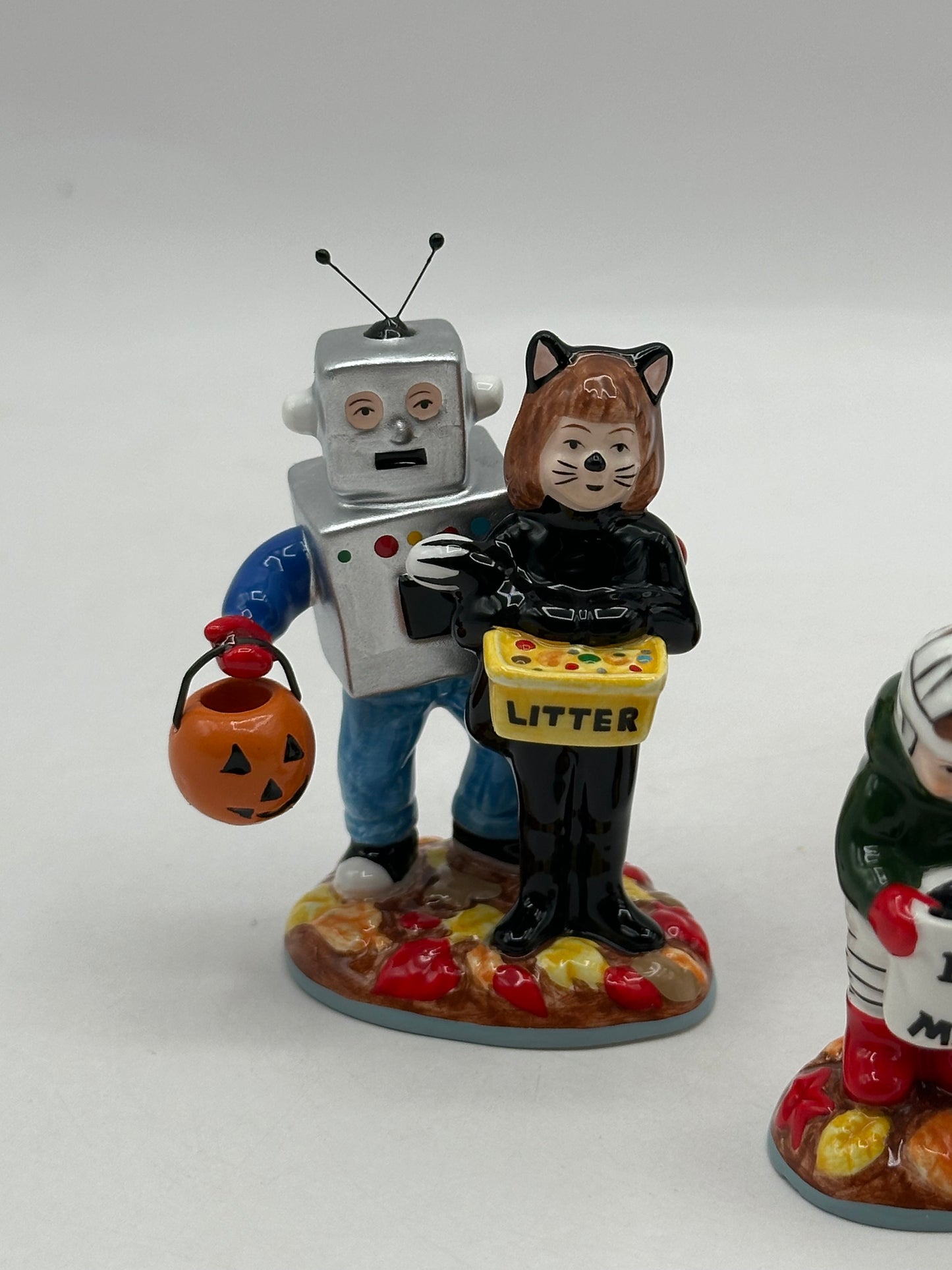 Dept 56 Original Snow Village Halloween Treats For The Kids