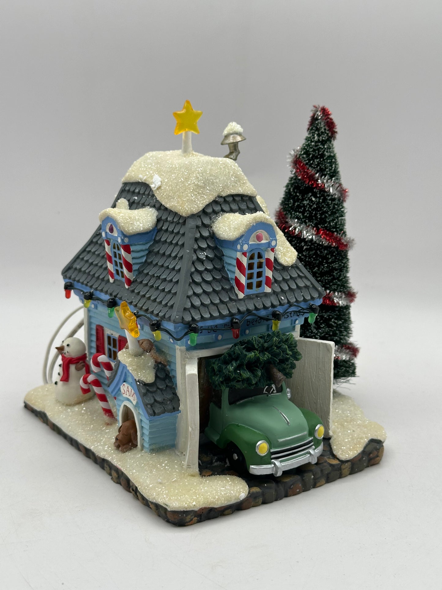 Dept 56 ‘Twas The Night Before Christmas - Oh Such A Clatter Garage