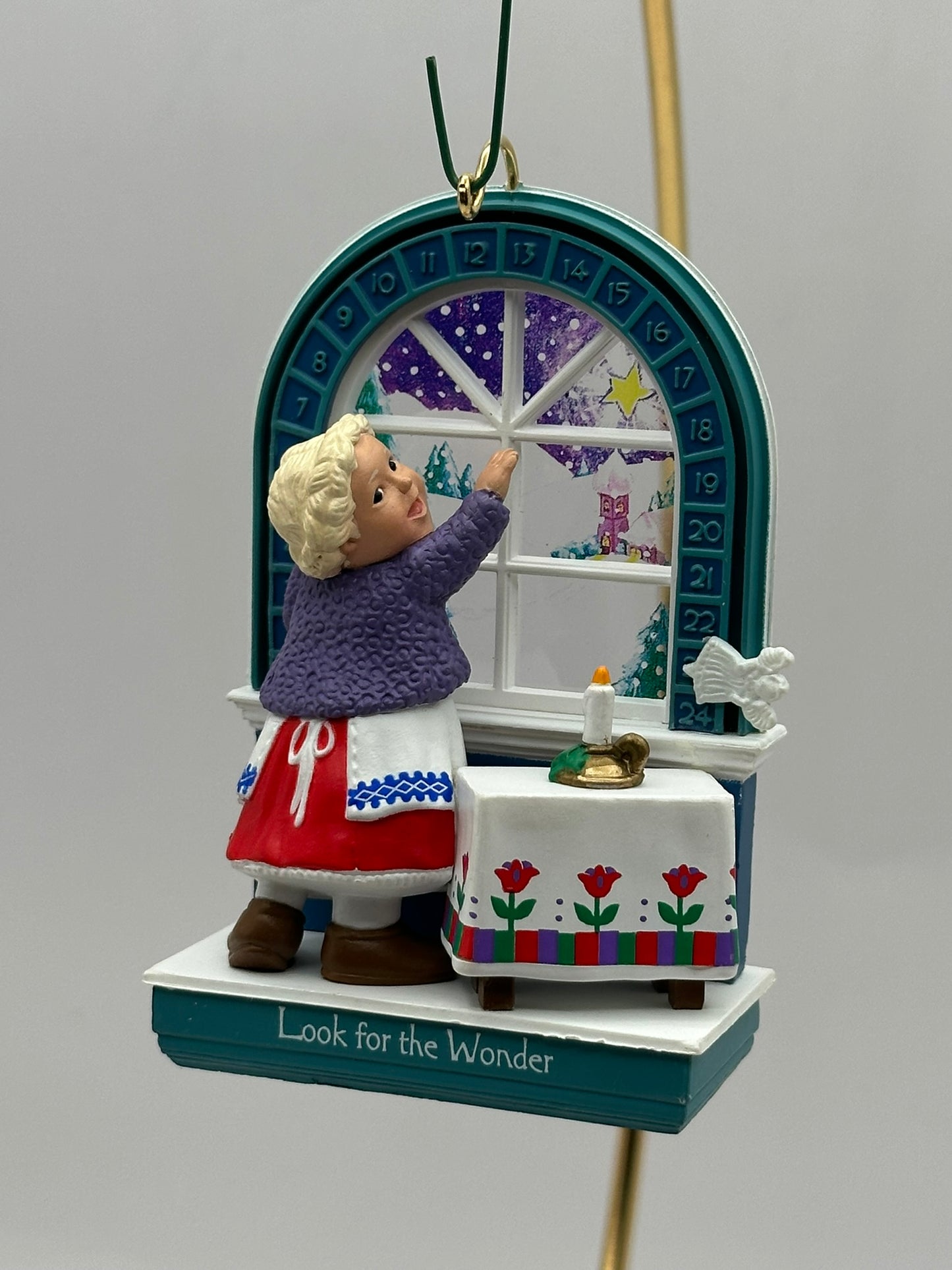 1993 Look For The Wonder Hallmark Keepsake Ornament