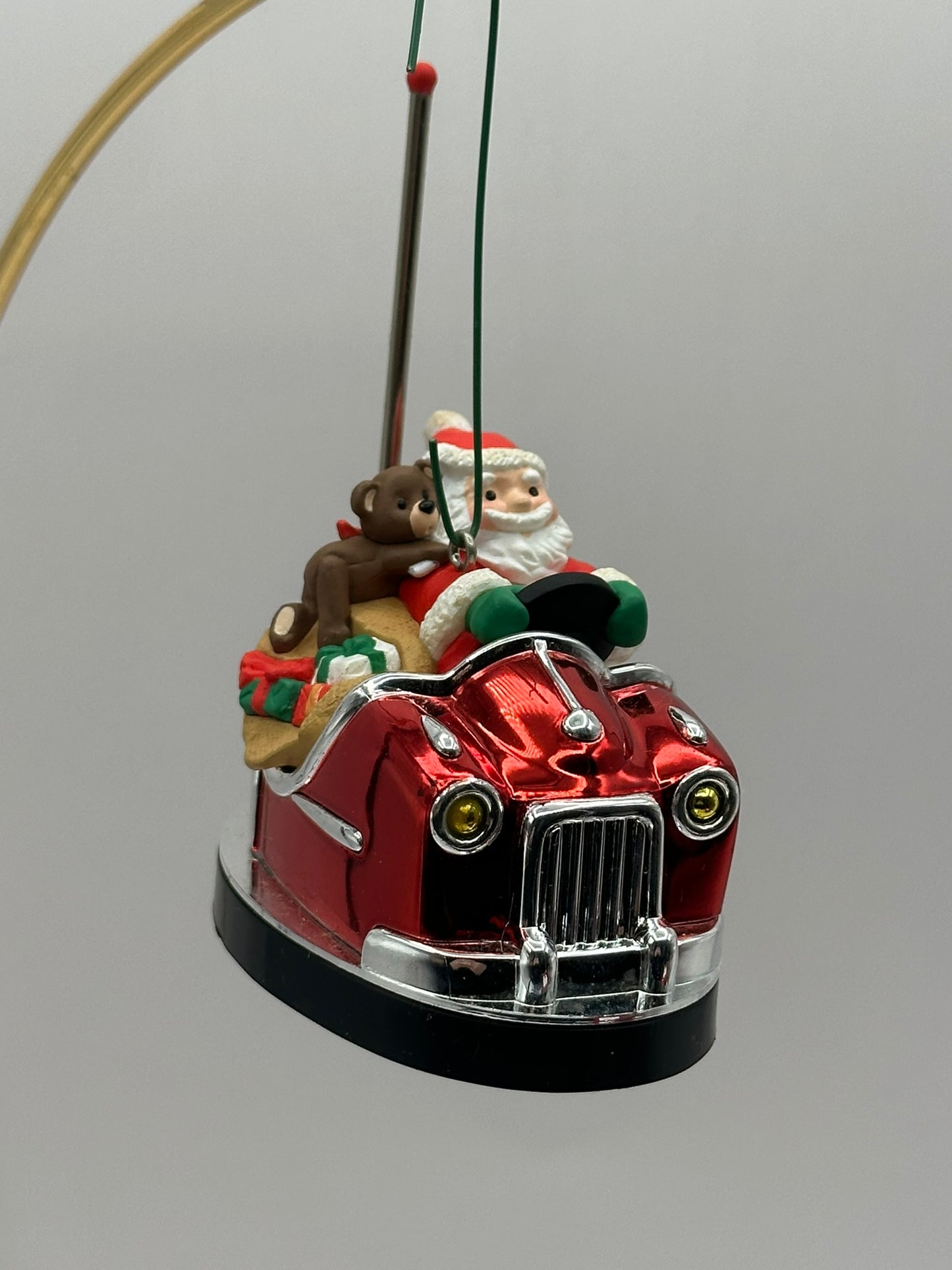 1998 Santa's Bumper Car, Here Comes Santa Hallmark Keepsake Ornament