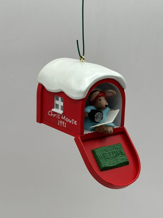 1991 Chris Mouse Mail Hallmark Keepsake Ornament