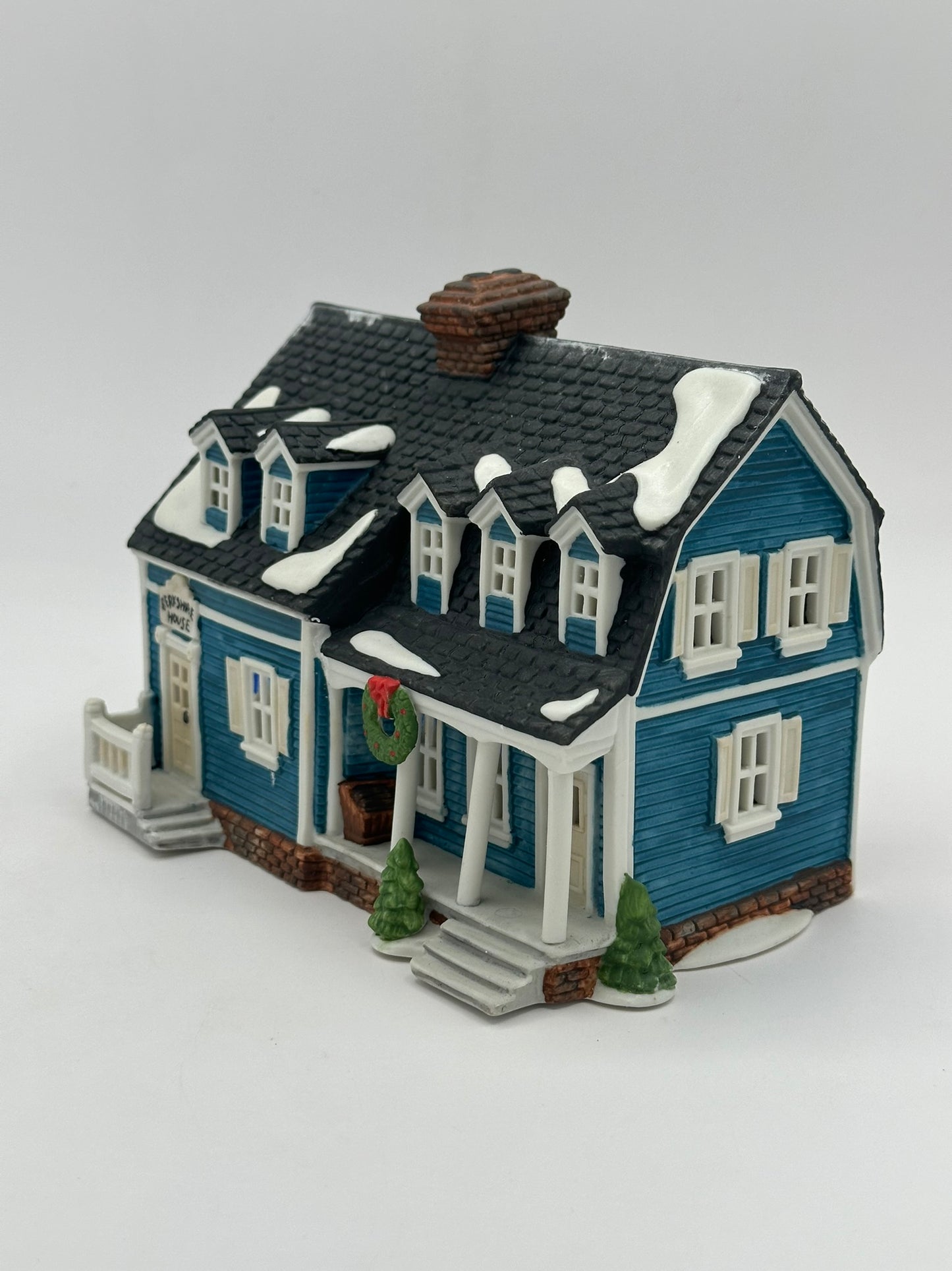 Dept 56 New England Village Berkshire House