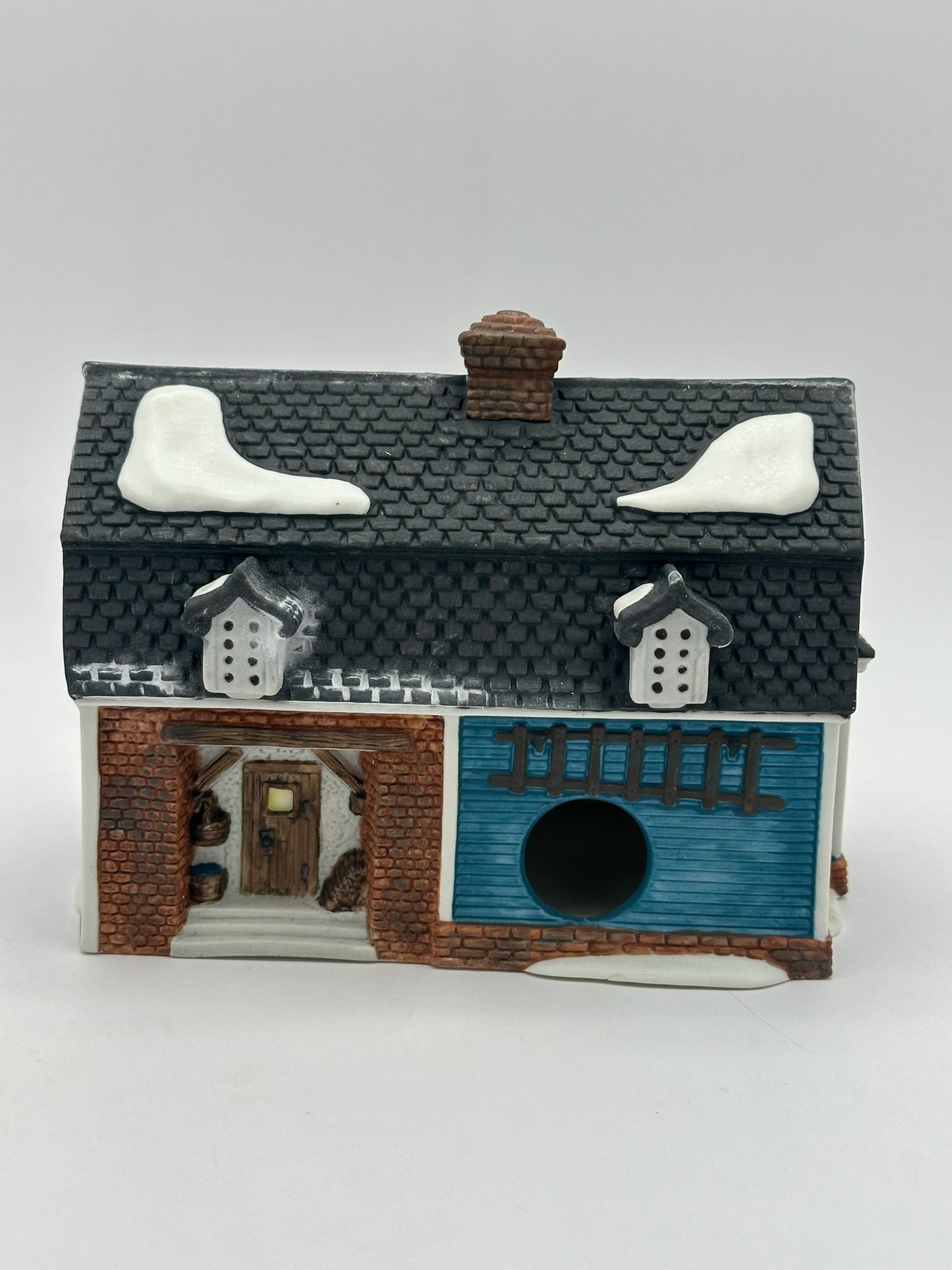 Dept 56 New England Village Berkshire House