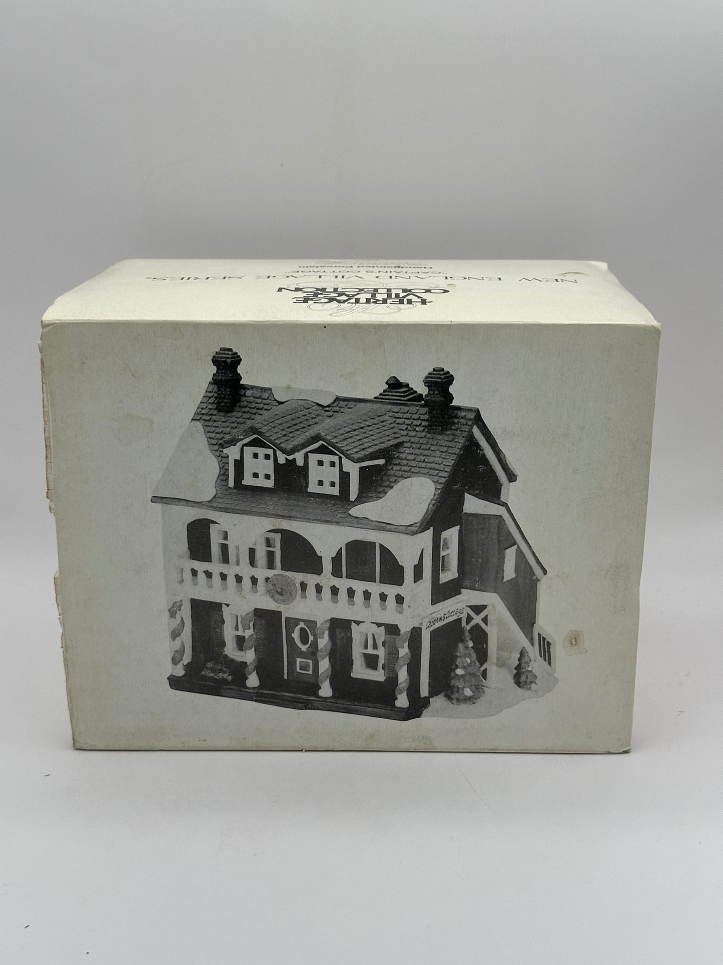 Dept 56 New England Village Captain's Cottage