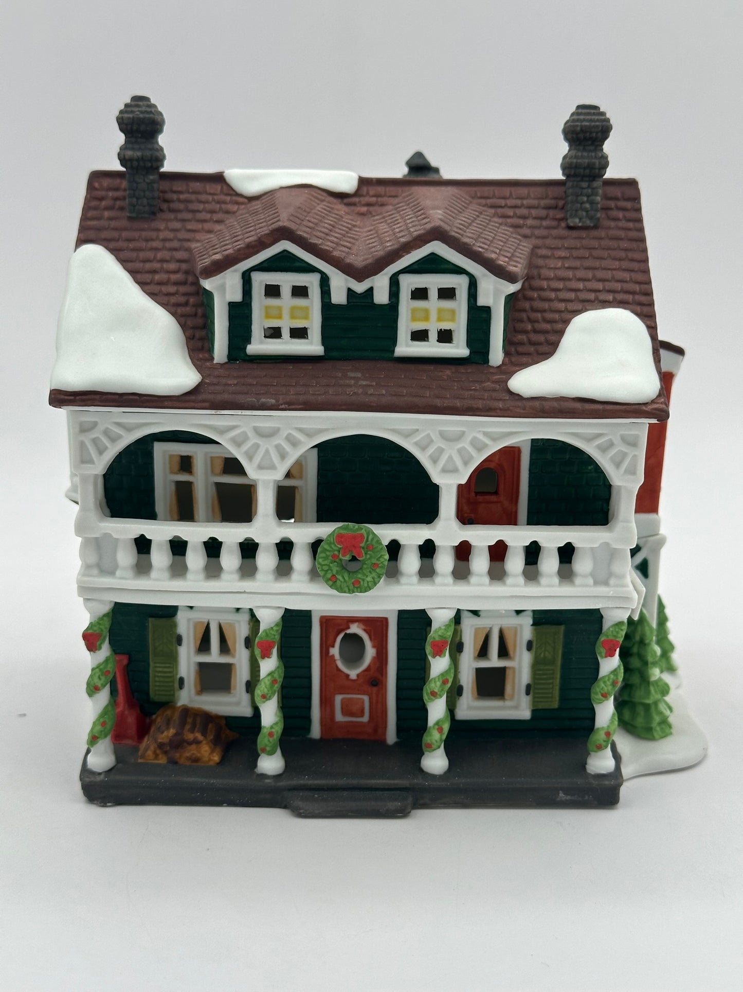 Dept 56 New England Village Captain's Cottage