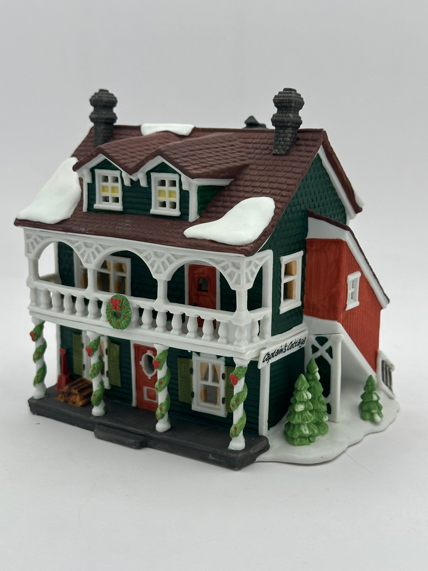 Dept 56 New England Village Captain's Cottage