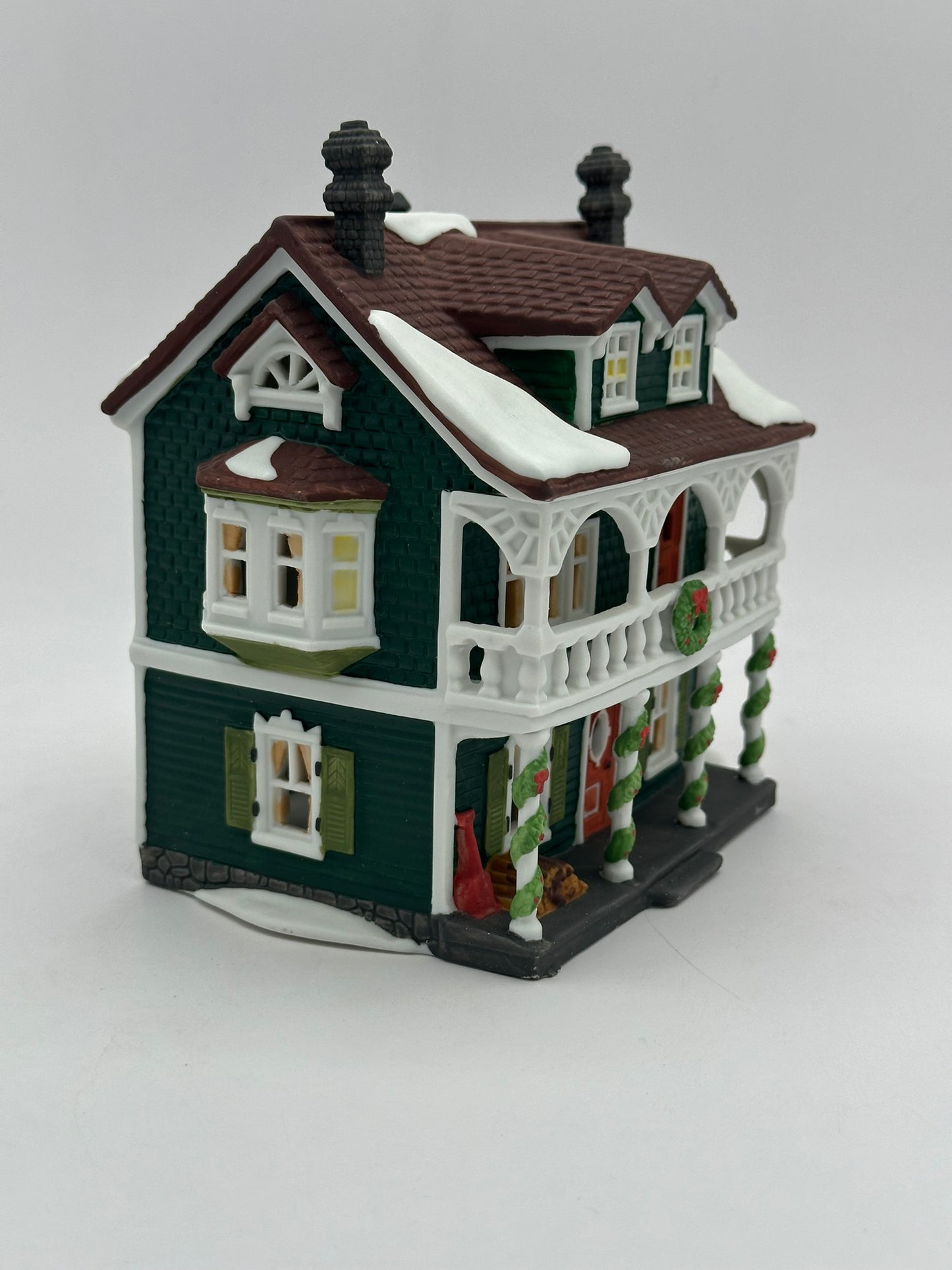 Dept 56 New England Village Captain's Cottage